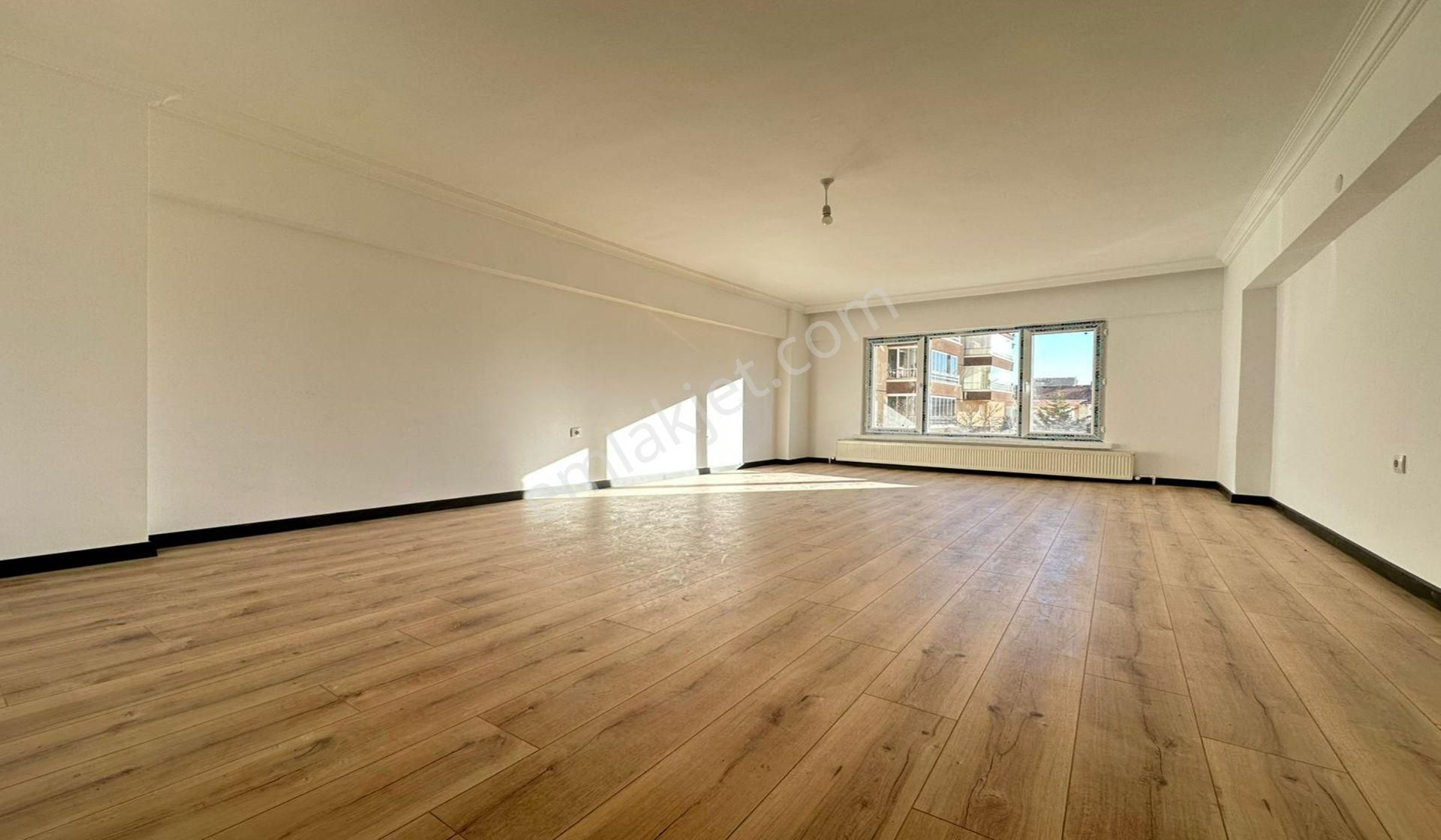 Bademlikde 3+1 Kat Konumunda Full Yapılı Park Manzarlı Masrafsız - Görsel 12