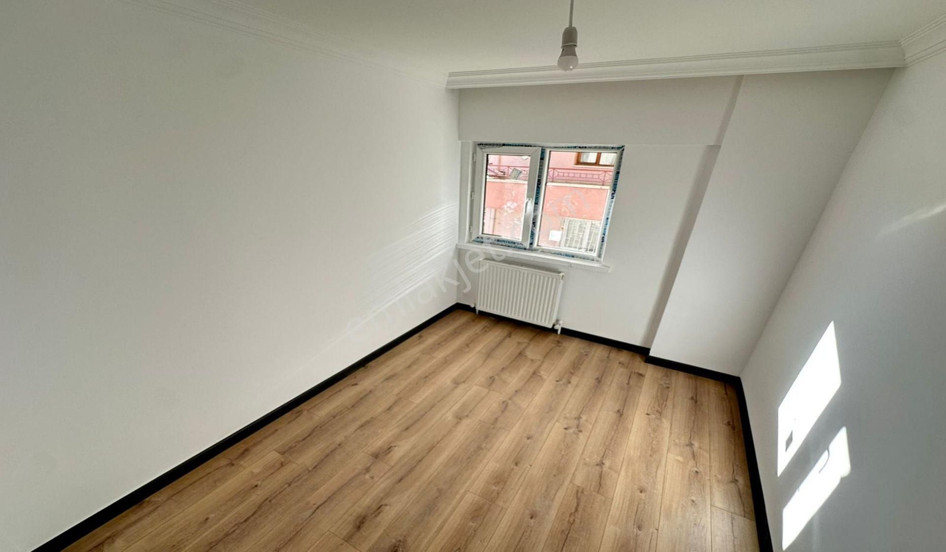 Bademlikde 3+1 Kat Konumunda Full Yapılı Park Manzarlı Masrafsız - Görsel 2