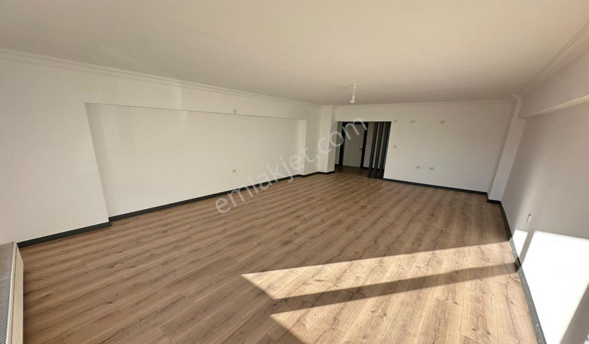 Bademlikde 3+1 Kat Konumunda Full Yapılı Park Manzarlı Masrafsız - Görsel 11