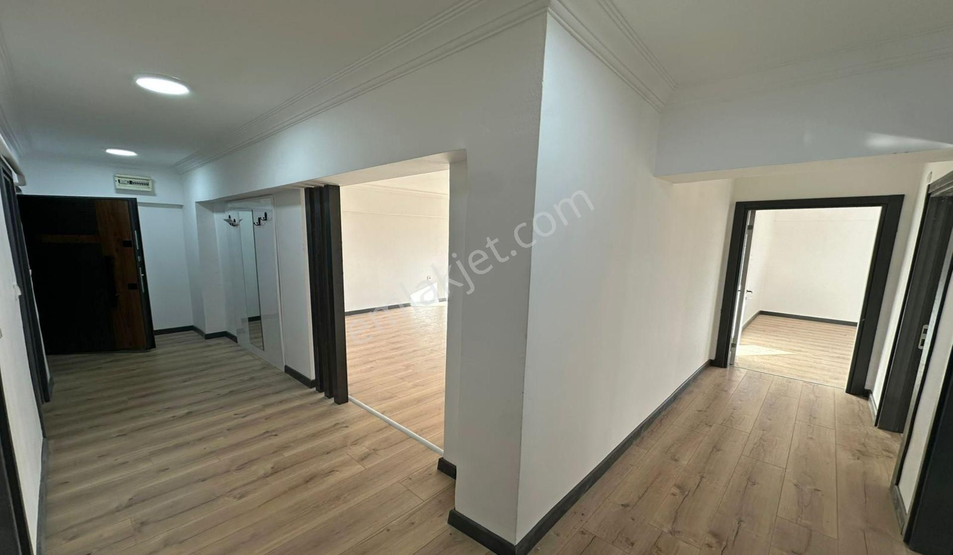 Bademlikde 3+1 Kat Konumunda Full Yapılı Park Manzarlı Masrafsız - Görsel 25