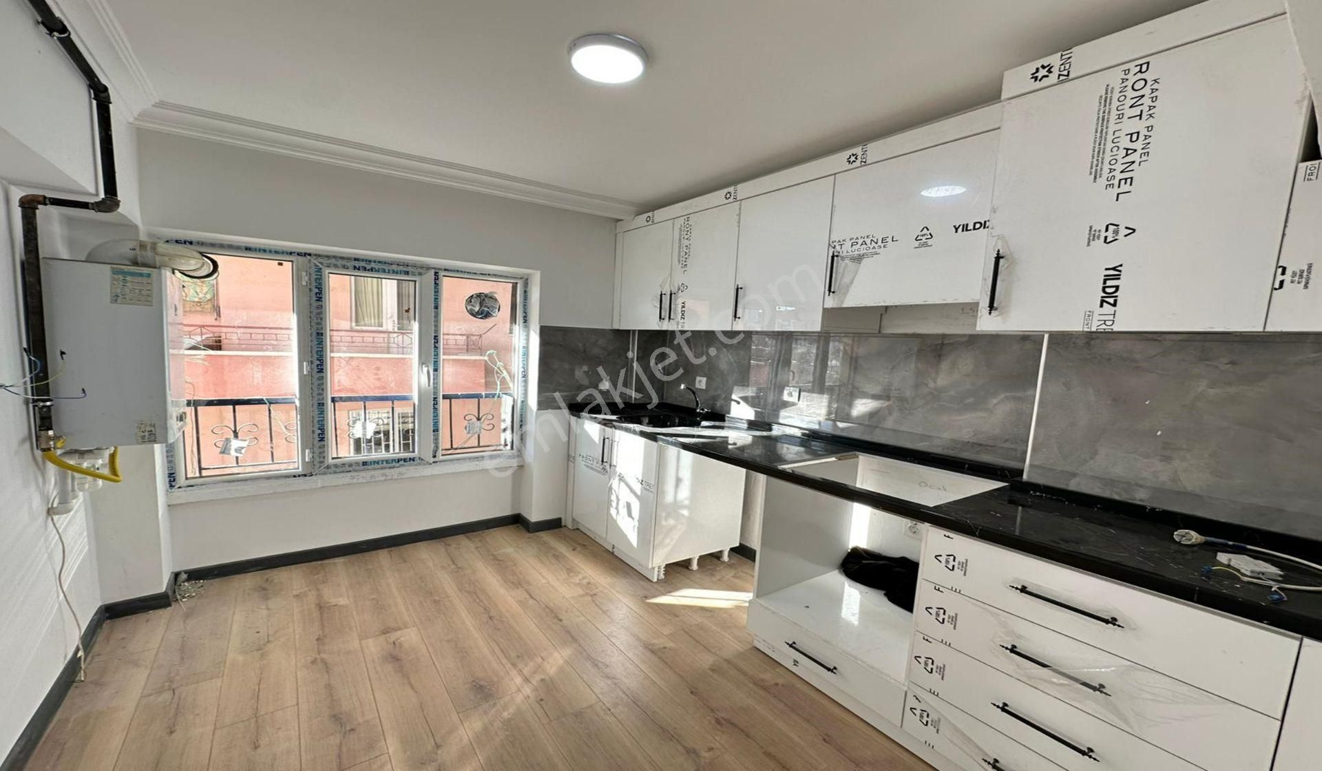 Bademlikde 3+1 Kat Konumunda Full Yapılı Park Manzarlı Masrafsız - Görsel 10