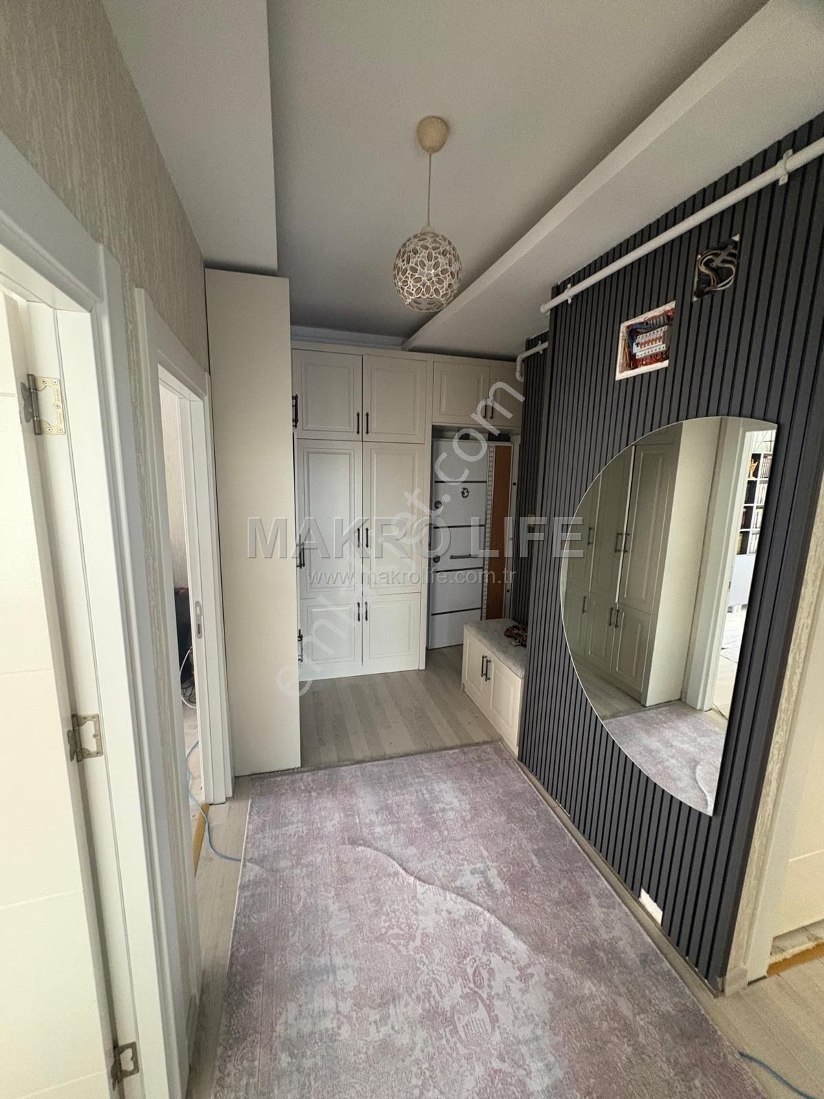 Bağcılar'da Full Bakımlı 3+1 Satılık Daire - Görsel 3