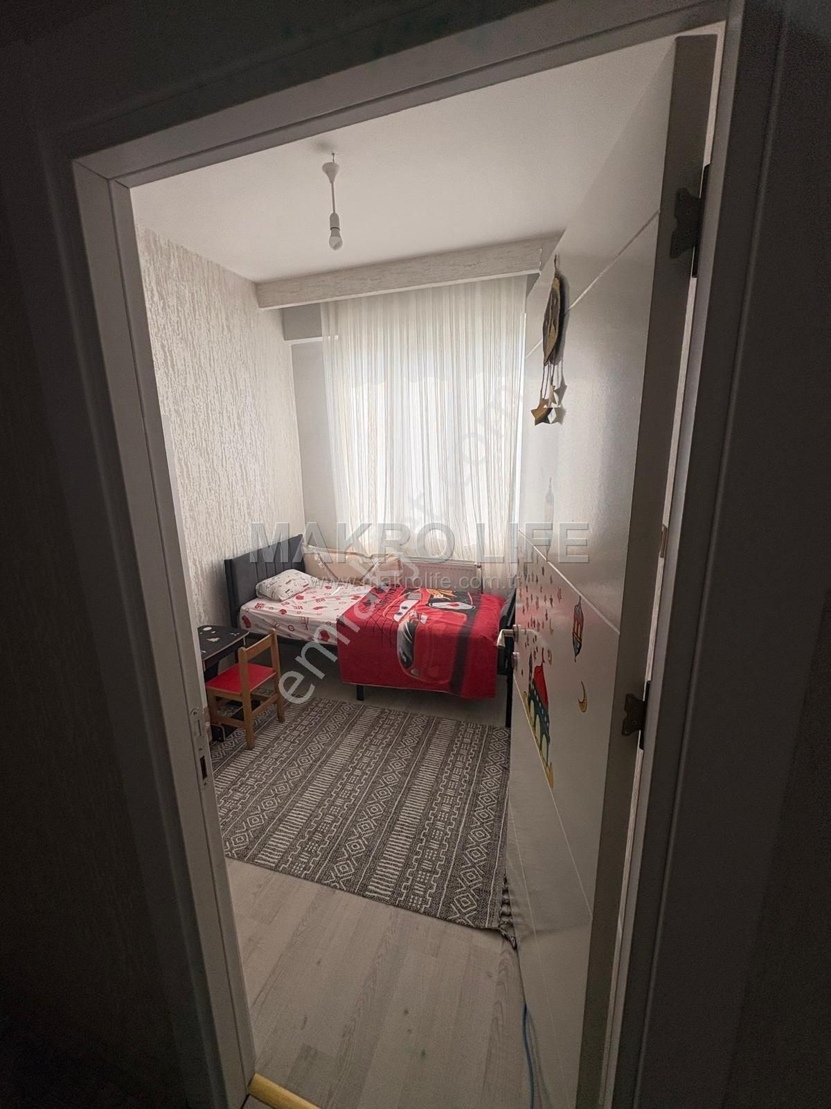 Bağcılar'da Full Bakımlı 3+1 Satılık Daire - Görsel 5