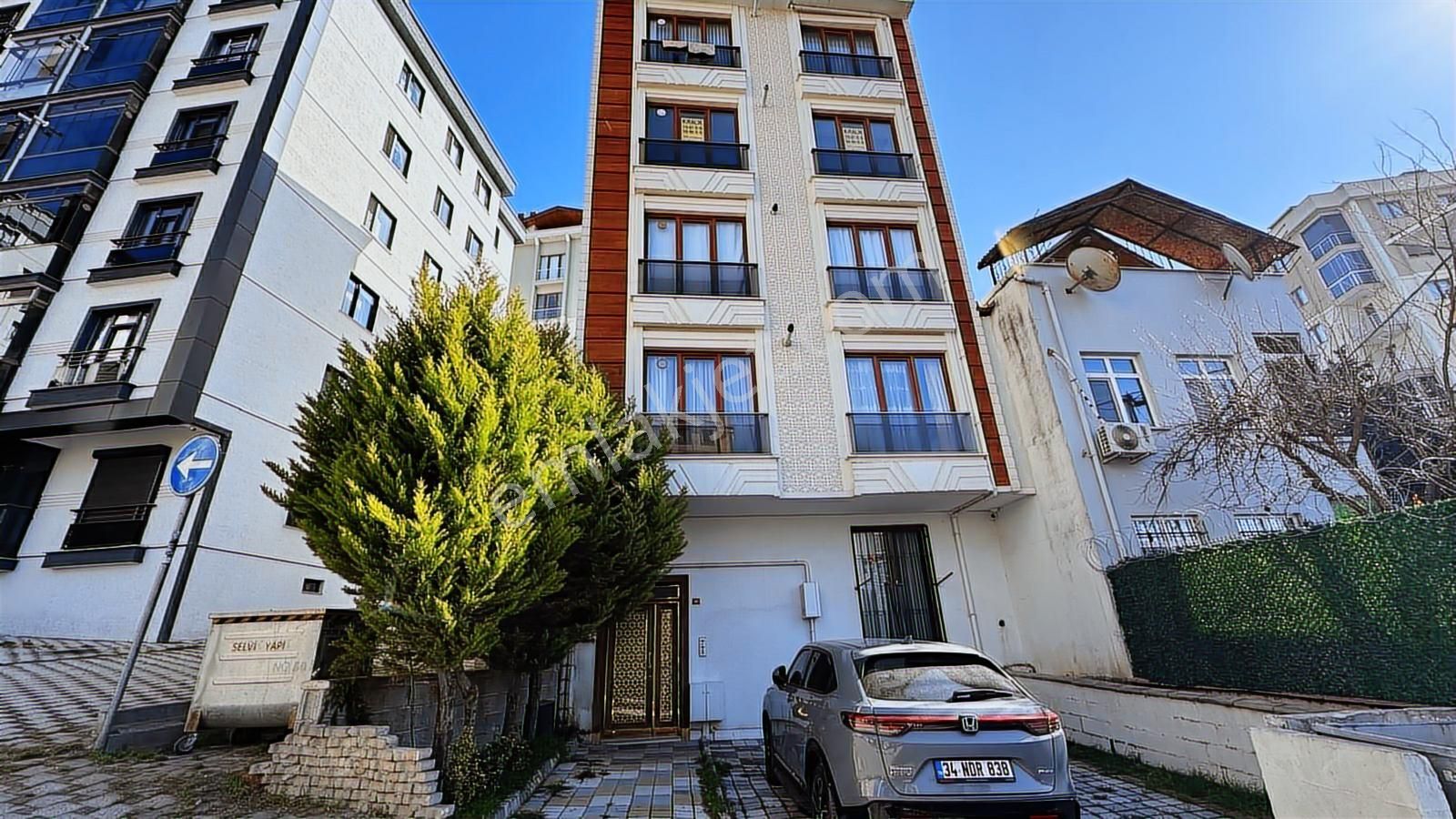 Home Gayrimenkul Den Merkezi Konumda, Kiralık 2+1 Daire