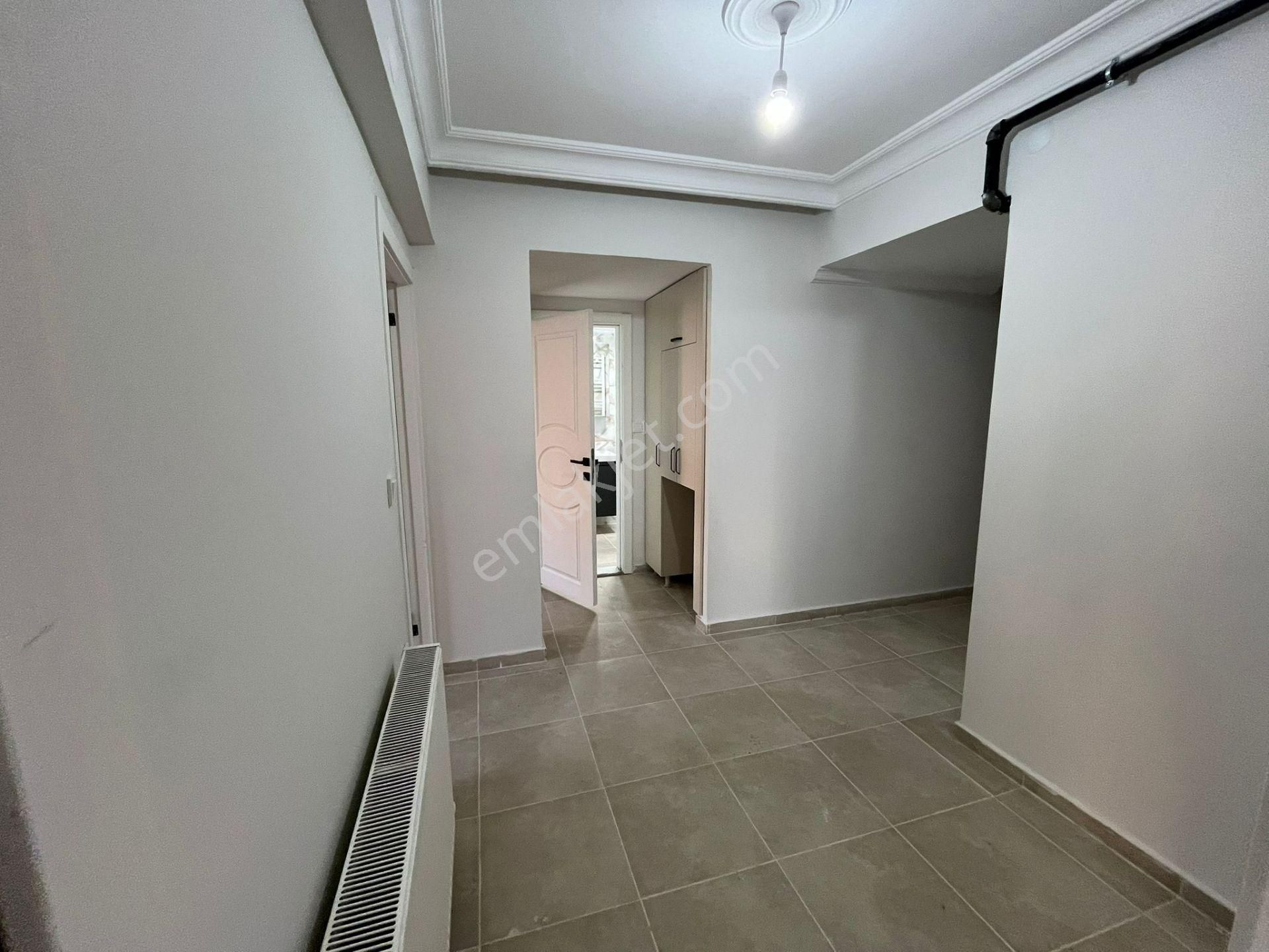 Menderes Mahallesinde Kiralık 3+1 Daire (120m² Net) - Görsel 15