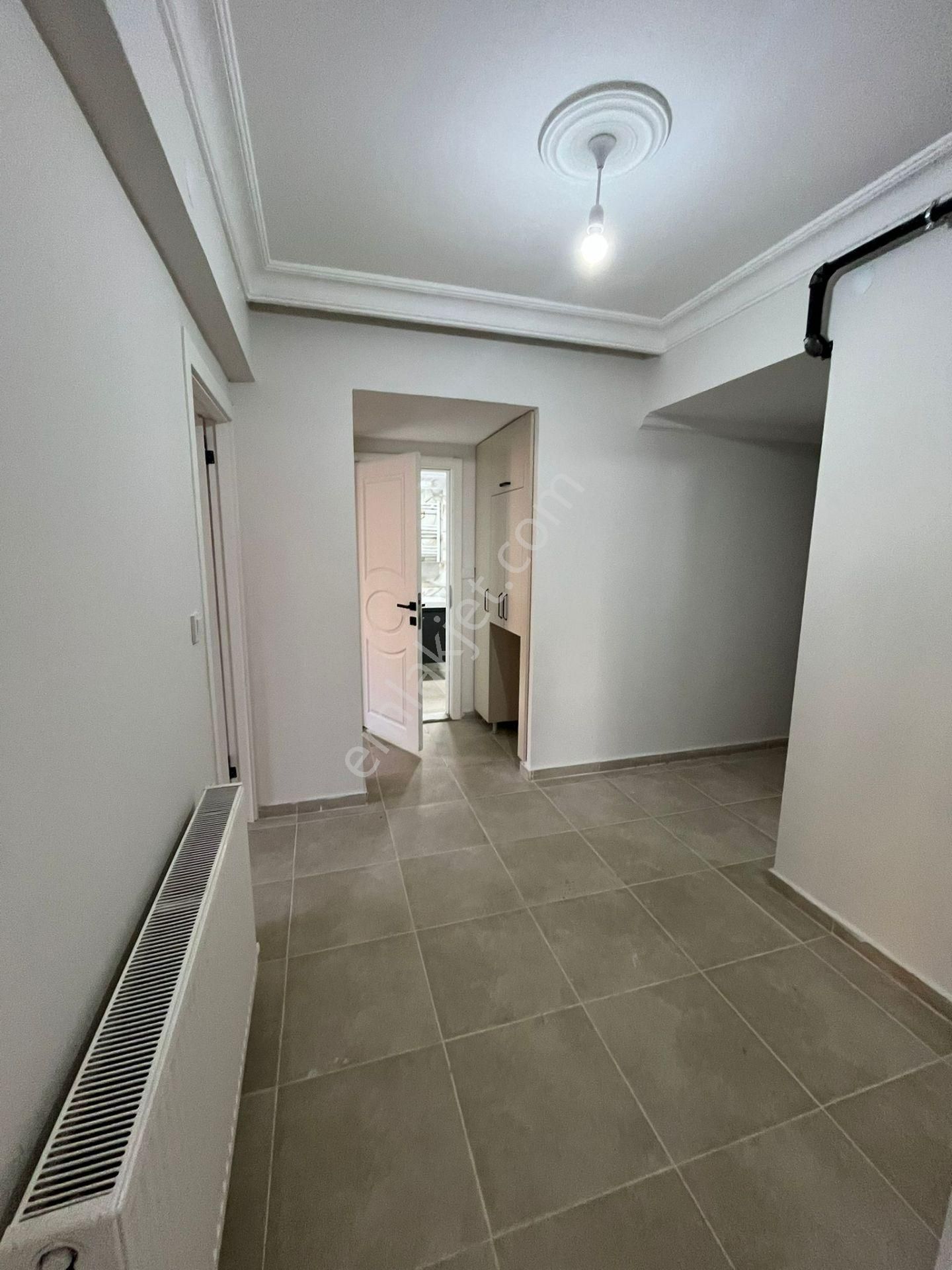 Menderes Mahallesinde Kiralık 3+1 Daire (120m² Net) - Görsel 14