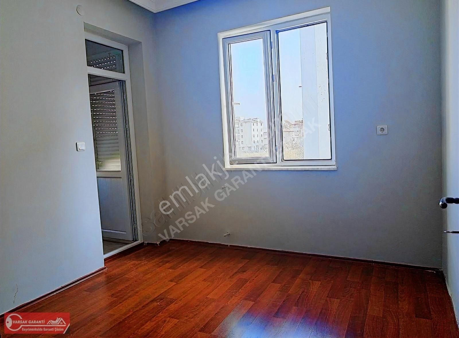 2+1 Ayrı Mutfaklı Geniş Kullanımlı Çift Balkonlu Katta Daire - Görsel 14