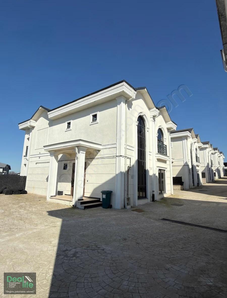 Deallife'dan Sarımeşe'de Müstakil Bahçeli,havuzlu Lüks 4+1 Villa
