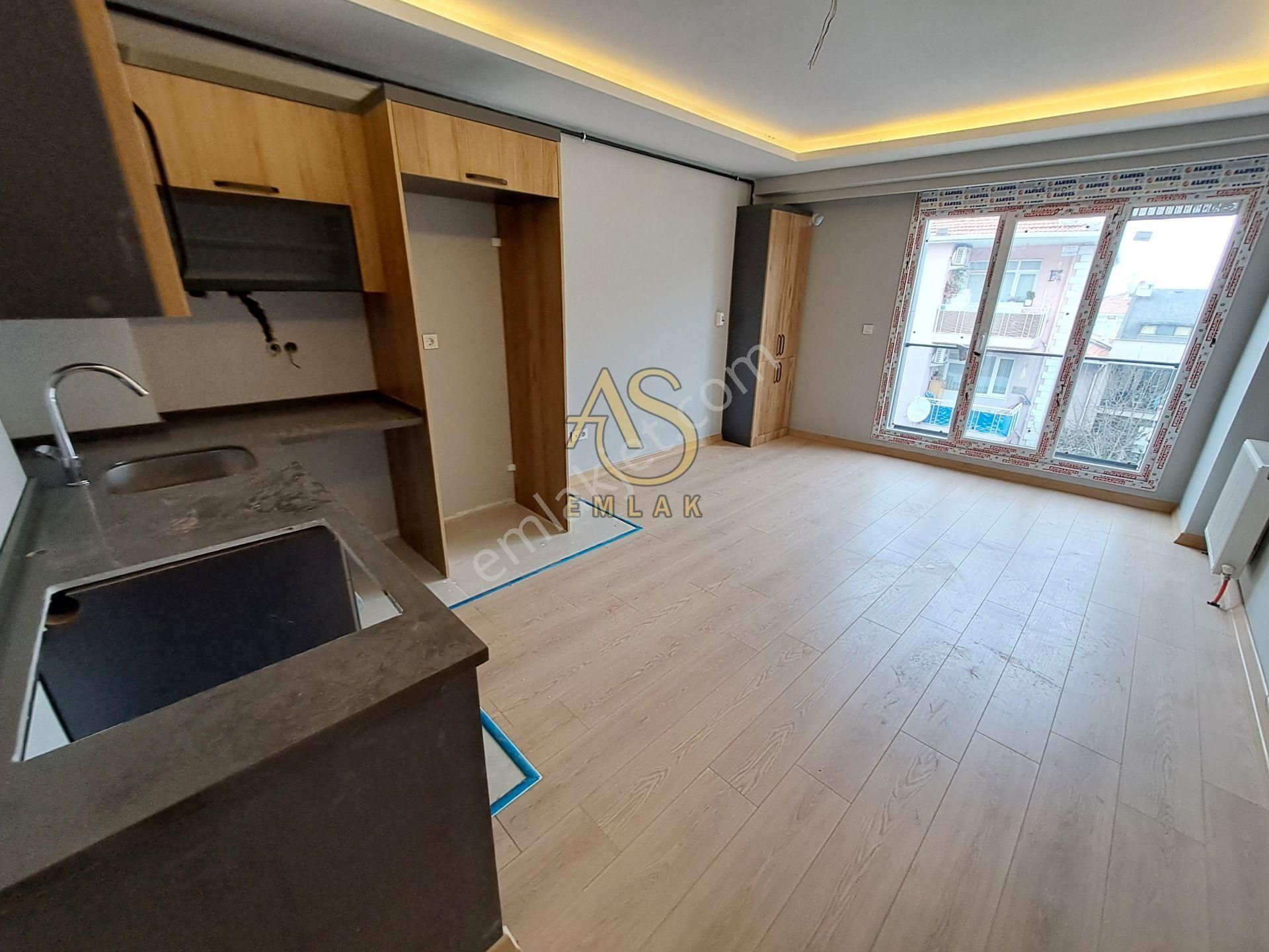 As Emlaktan 1+1 Yeni Binada Bağlarbaşı Metroya Yakın 3.kat Daire - Görsel 3