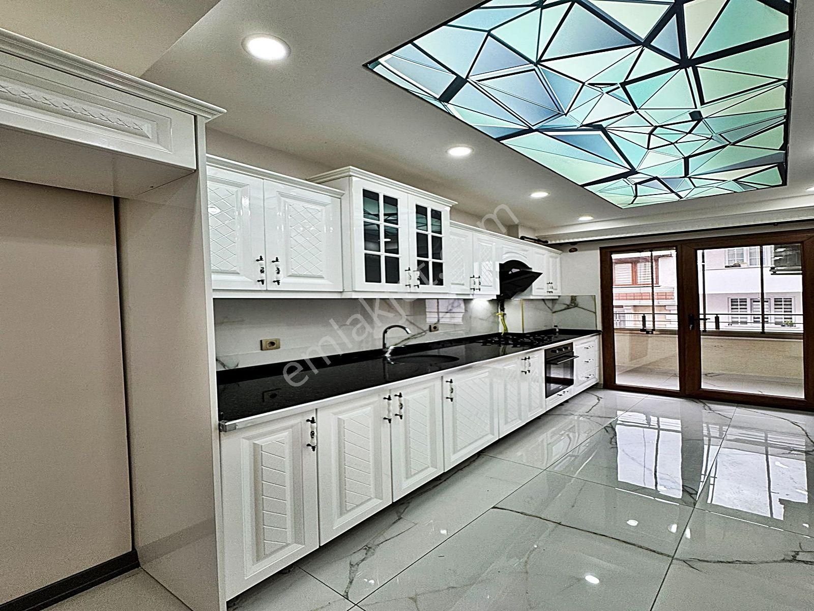 Cadde34 Yapı'dan Metrobüse 10 Dk Yürüme Mesafesinde Sıfır %80 Krediye Uygun Satılık Arakat