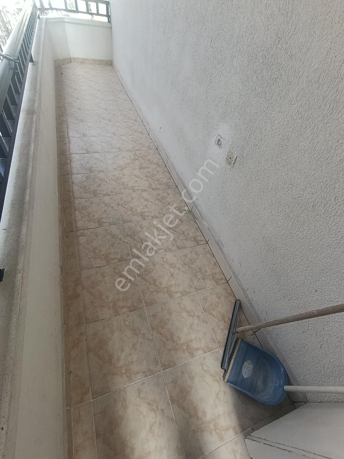 Sevindik'ten Topçu'da Trene Yakın 1.arakat 120 M2 3+1 Daire - Görsel 13