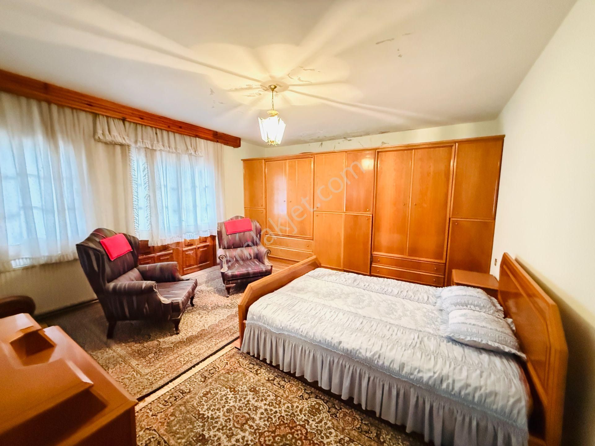 Sahilevlerinde Denize Yakın Satılık Havuzlu Müstakil 5+1 Villa - Görsel 12