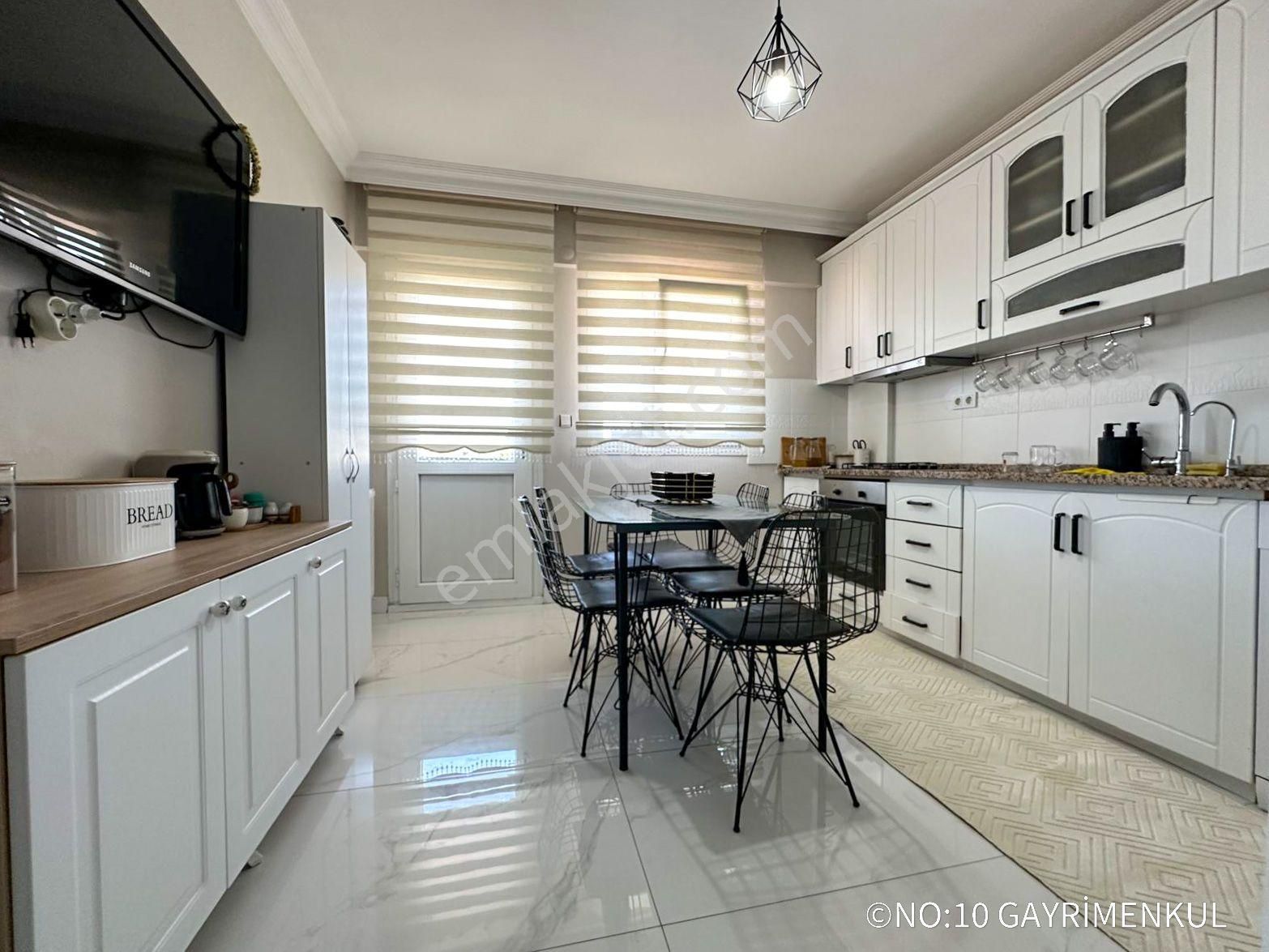 No:10 Gayrimenkul’den | Sahile Yakın | Müstakil Binada | 142 M² Net | Yeni Tadilatlı | Çift Banyolu - Görsel 3