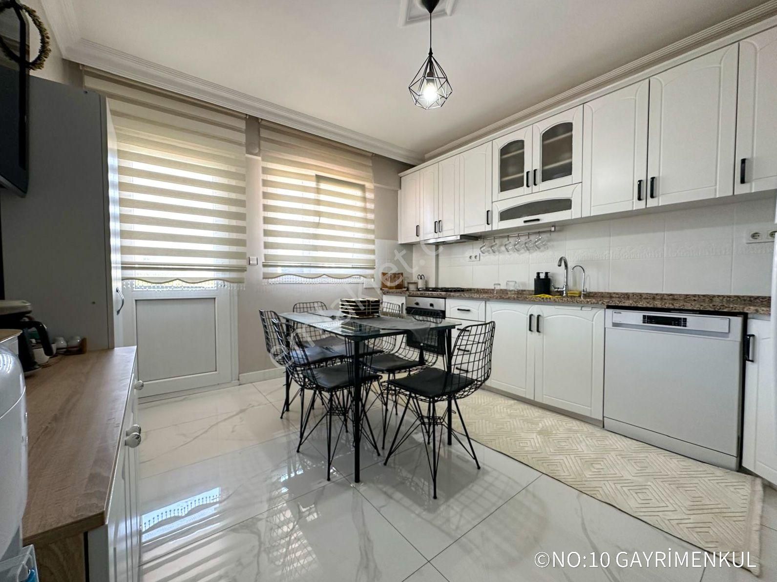 No:10 Gayrimenkul’den | Sahile Yakın | Müstakil Binada | 142 M² Net | Yeni Tadilatlı | Çift Banyolu - Görsel 2