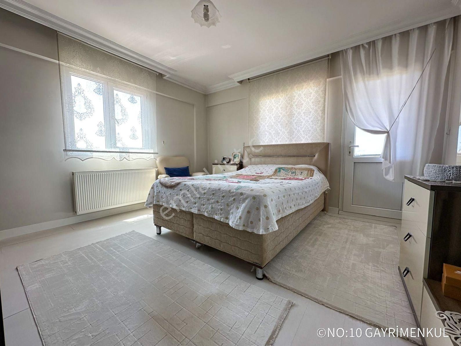 No:10 Gayrimenkul’den | Sahile Yakın | Müstakil Binada | 142 M² Net | Yeni Tadilatlı | Çift Banyolu - Görsel 12