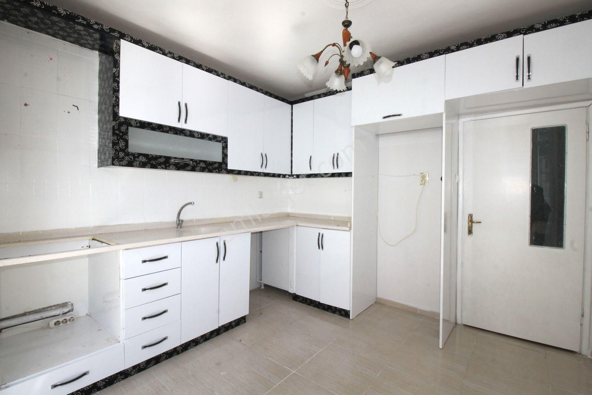 Retro’dan Mezitli Yeni Mh. Mükemmel Lokasyonda Masrafsız 3+1 - Görsel 14