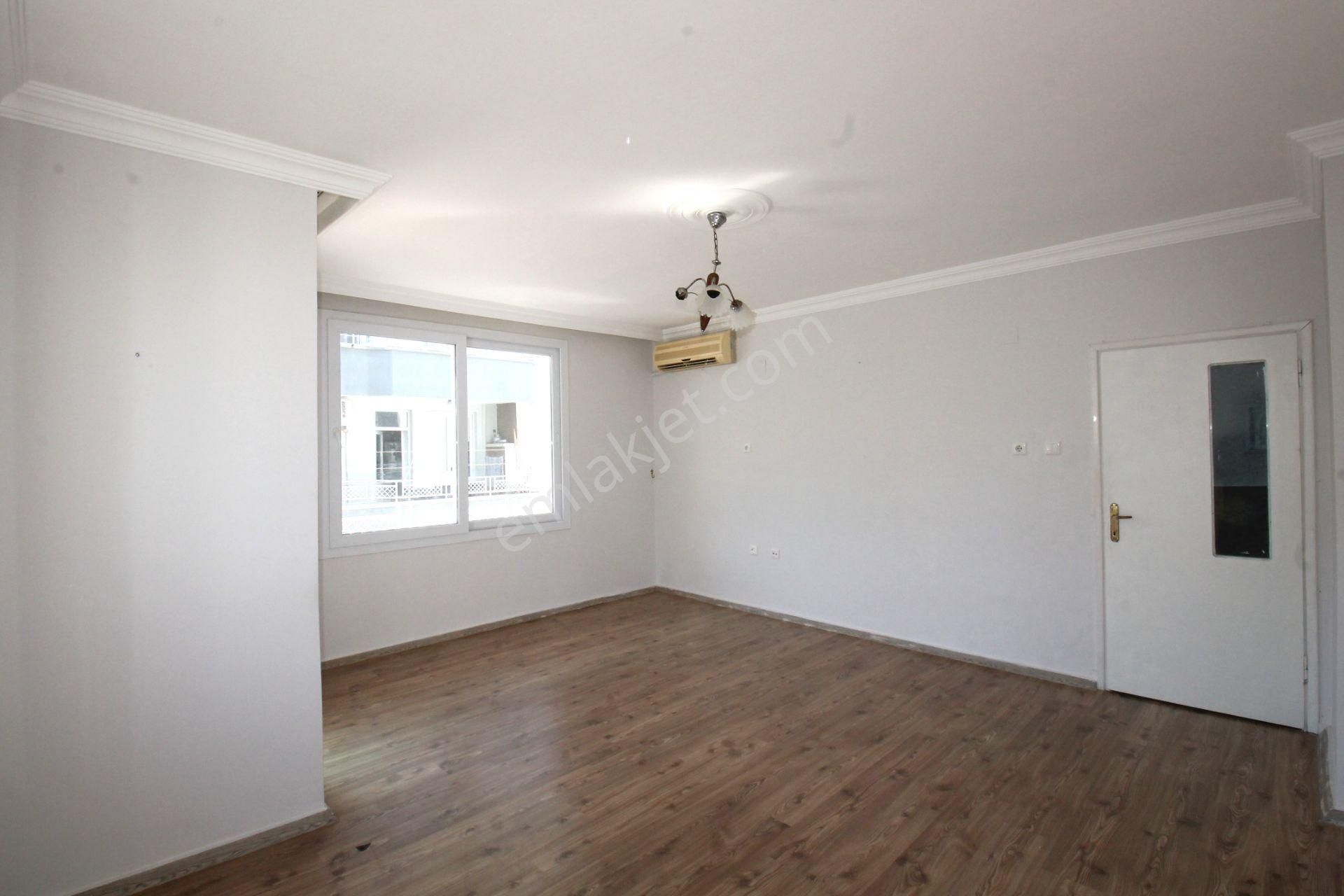 Retro’dan Mezitli Yeni Mh. Mükemmel Lokasyonda Masrafsız 3+1 - Görsel 3