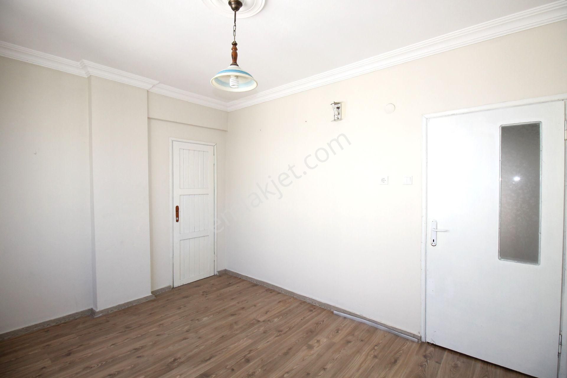 Retro’dan Mezitli Yeni Mh. Mükemmel Lokasyonda Masrafsız 3+1 - Görsel 8