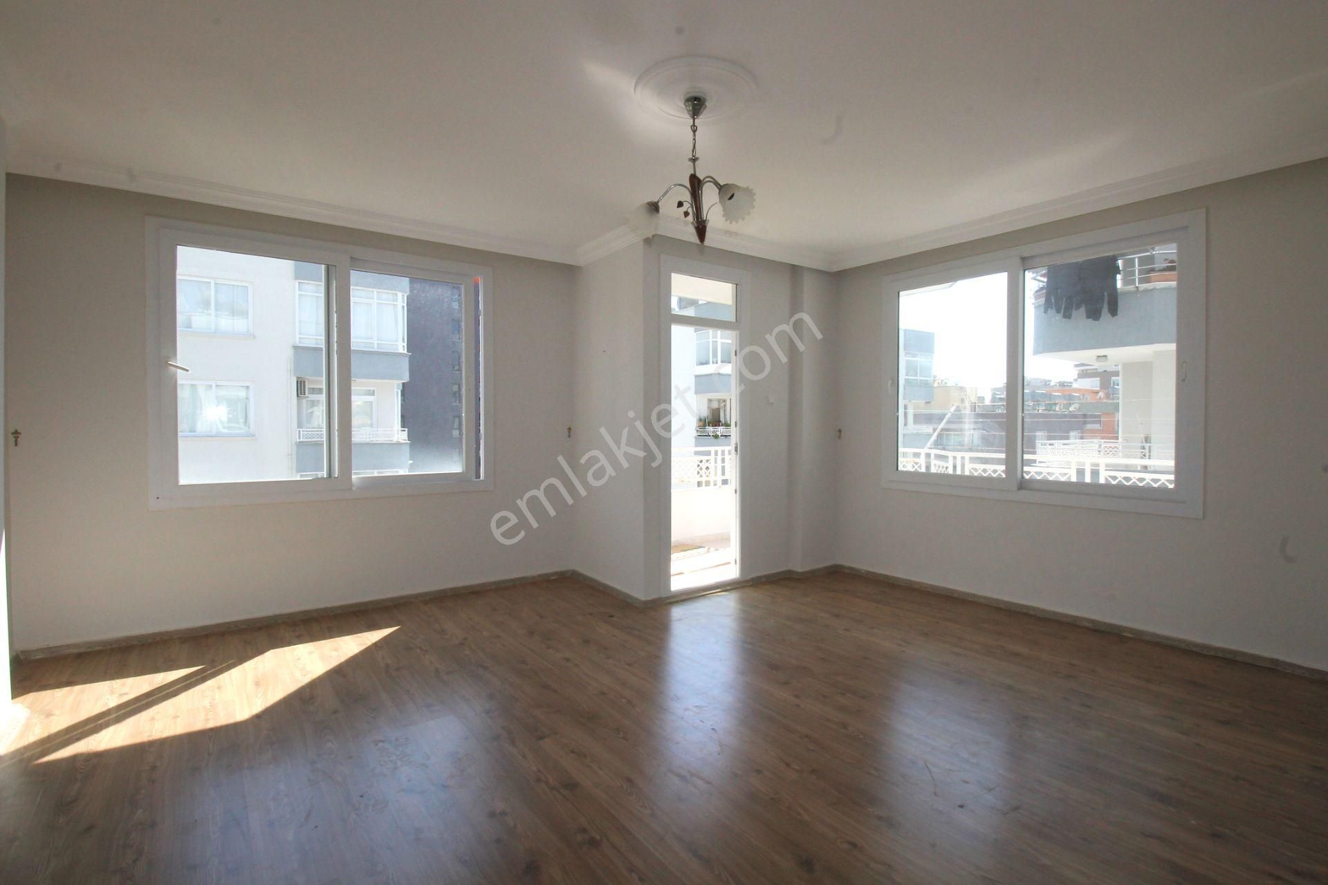 Retro’dan Mezitli Yeni Mh. Mükemmel Lokasyonda Masrafsız 3+1