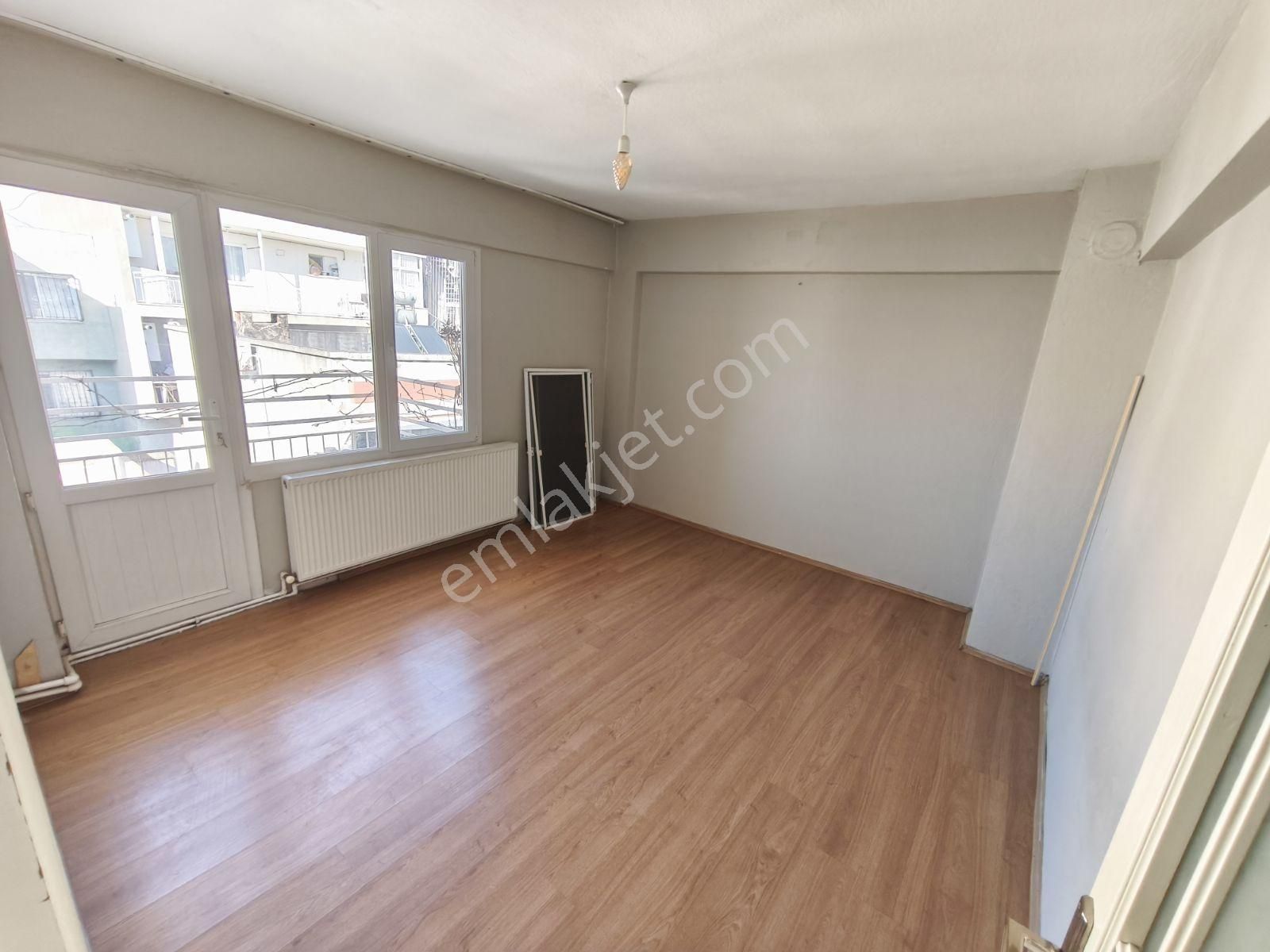 Hastane Ve Cadde Yakını 3+1 Köşe Doğalgazlı Manzaralı - Görsel 15