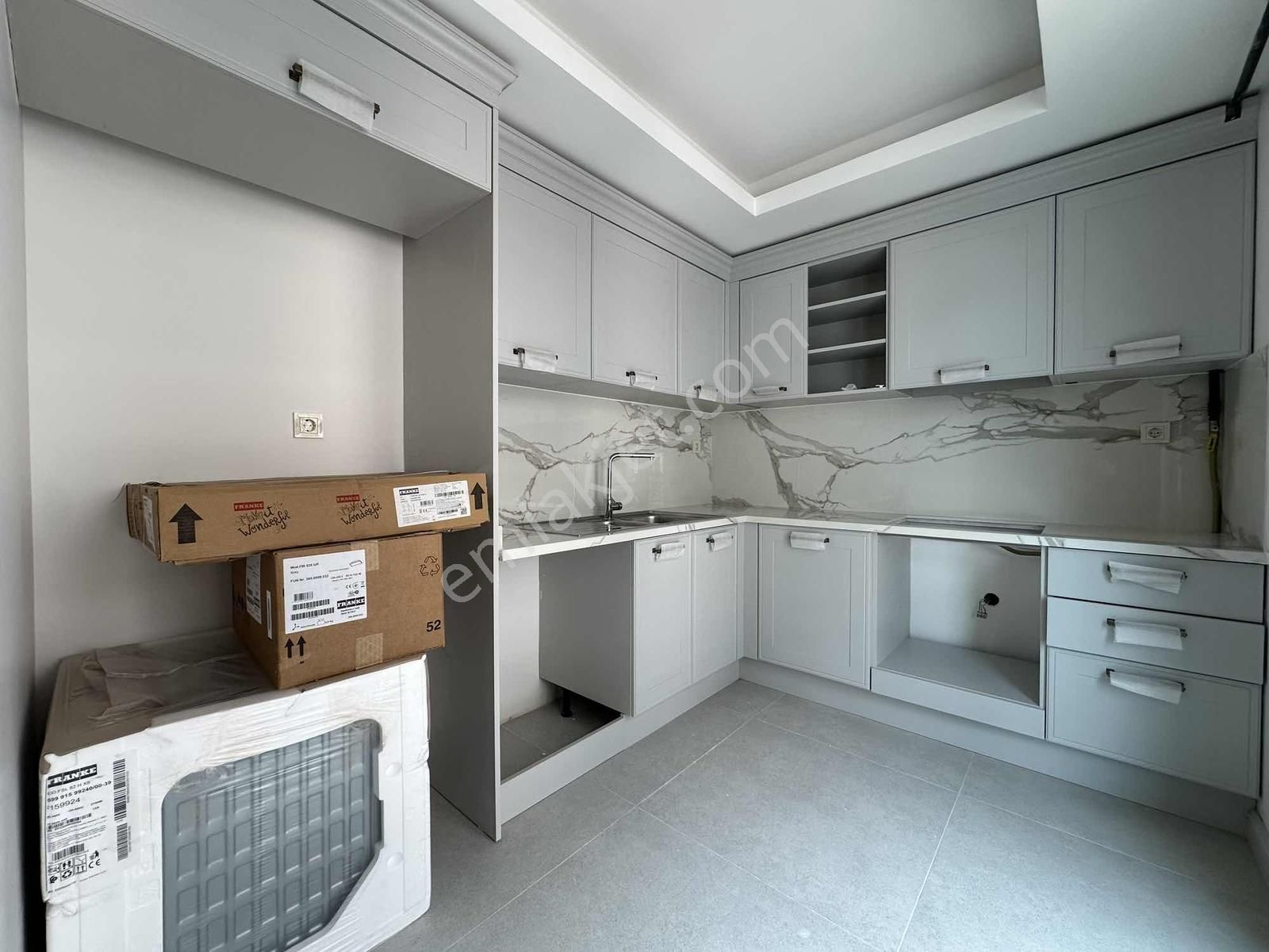 Çengelköy Meydan - Avm Projesinde 3+1 Satılık Ara Kat Daire - Görsel 14