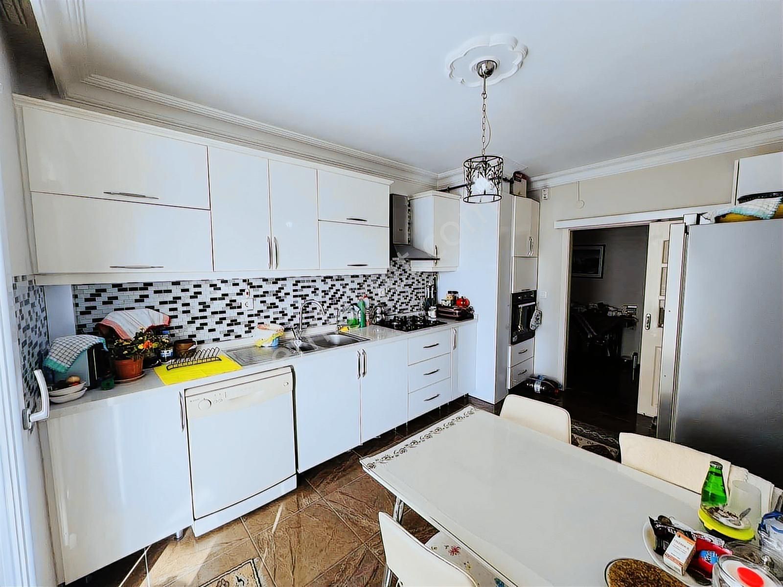 Fenerde Terracity Karşısı 3+1 Ara Kat Geniş Daire - Görsel 27