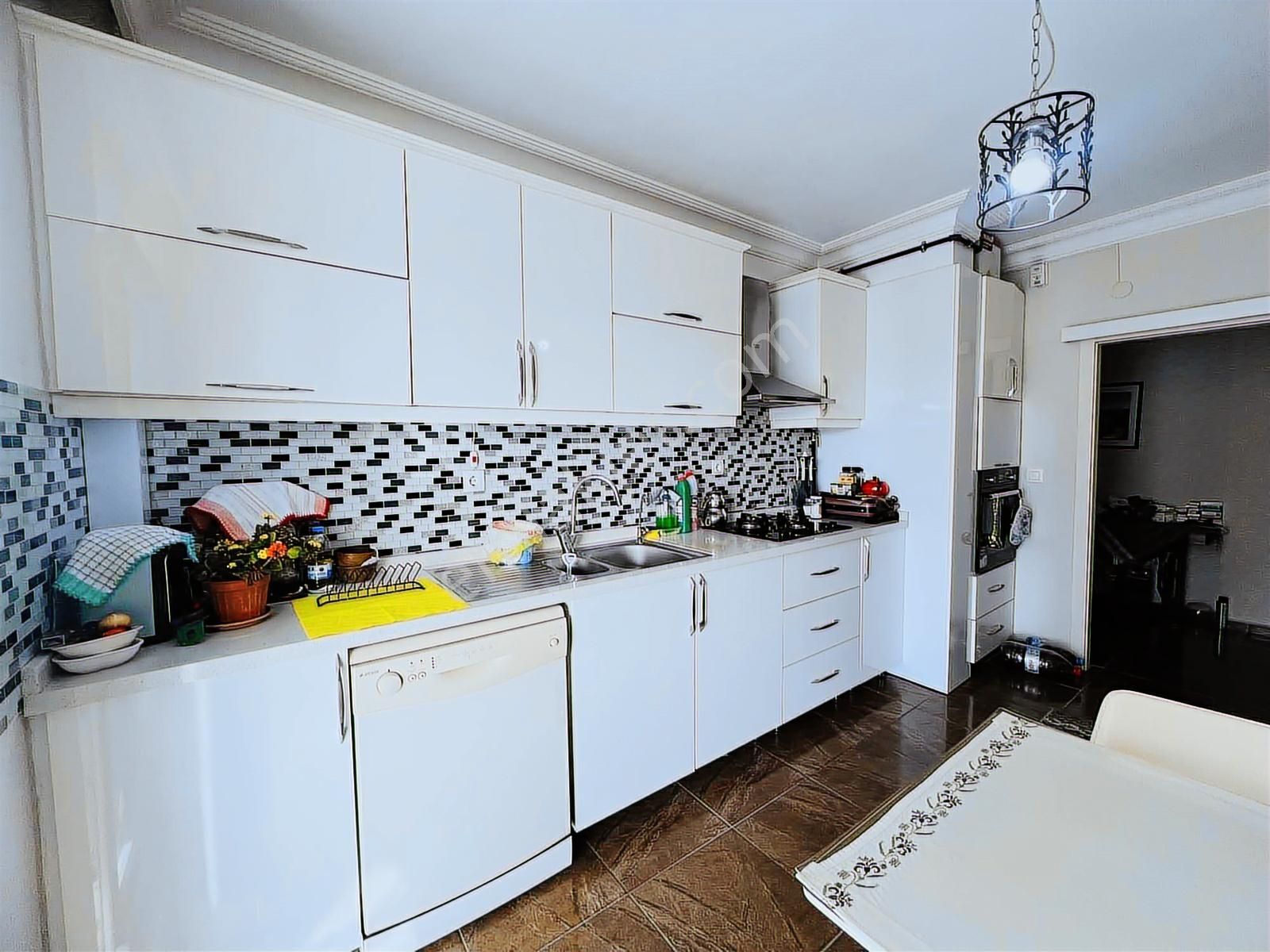 Fenerde Terracity Karşısı 3+1 Ara Kat Geniş Daire - Görsel 18