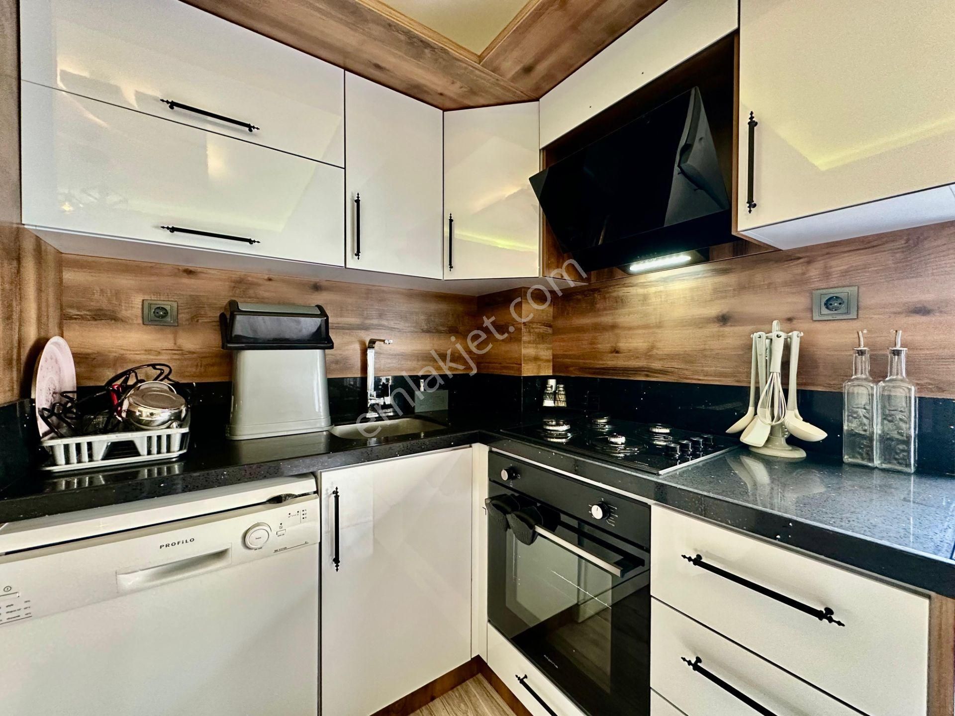 ⭐ay Emlaktan⭐akçayda Denize 100 Mt Arakat Kapalı Balkonlu Şık Tasarımlı Satılık 1+1 Geniş Lüx Daire - Görsel 4