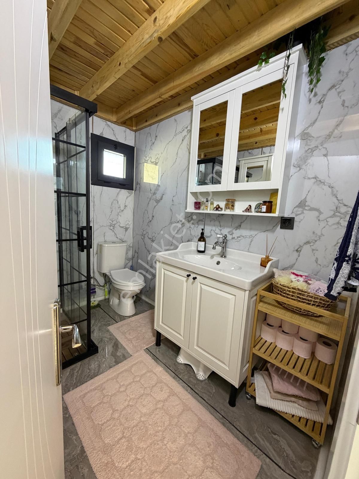 Doğanın Kalbinde Müstakil Eşyalı Villa - Görsel 25