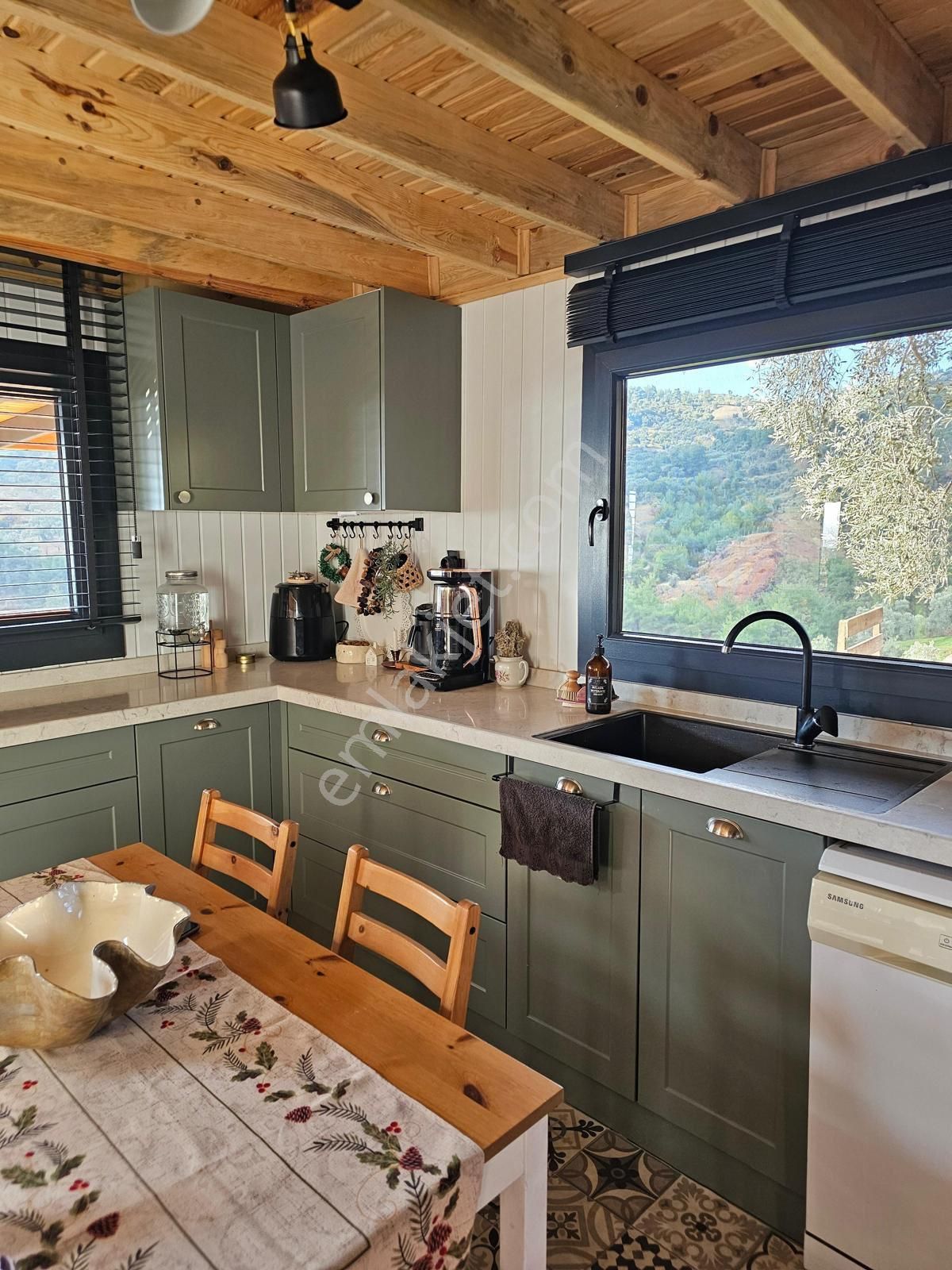 Doğanın Kalbinde Müstakil Eşyalı Villa - Görsel 13