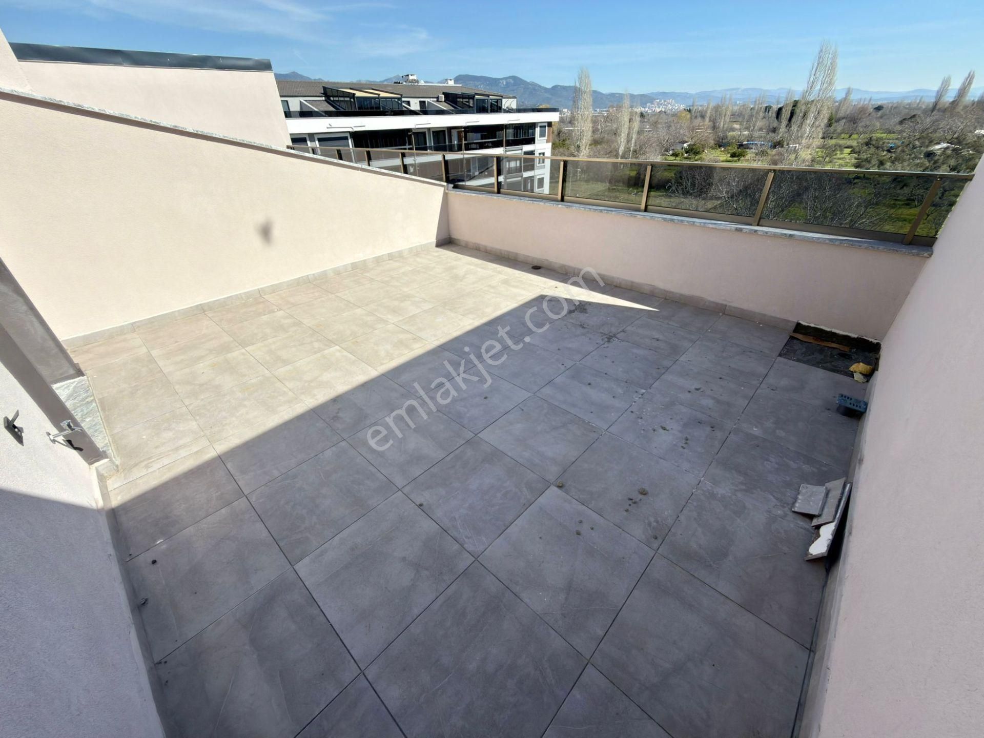 Yükselden Altınkumda Ultra Lüks Geniş Yerden Isıtmalı 2+1 Dublex - Görsel 26