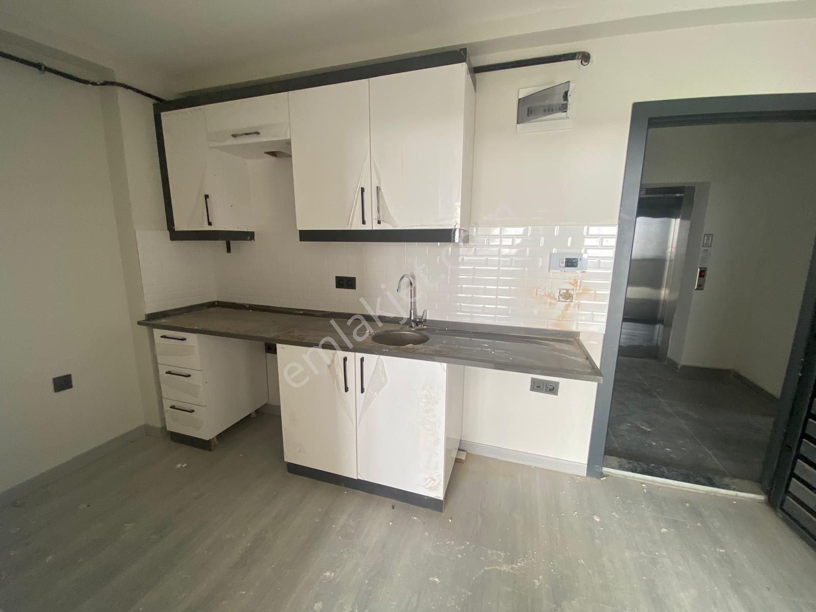 Ak Auto Gayrimenkul'den Süleymanpaşa Atatürk Mah Güzel Konumda 2+0 Satılık Daire - Görsel 12