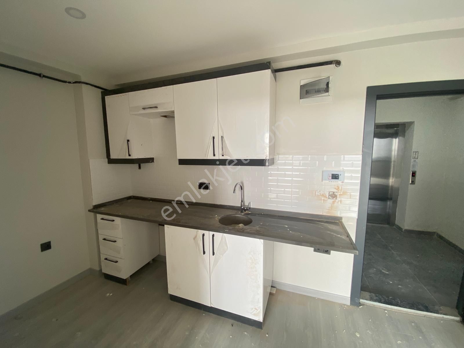 Ak Auto Gayrimenkul'den Süleymanpaşa Atatürk Mah Güzel Konumda 2+0 Satılık Daire - Görsel 10