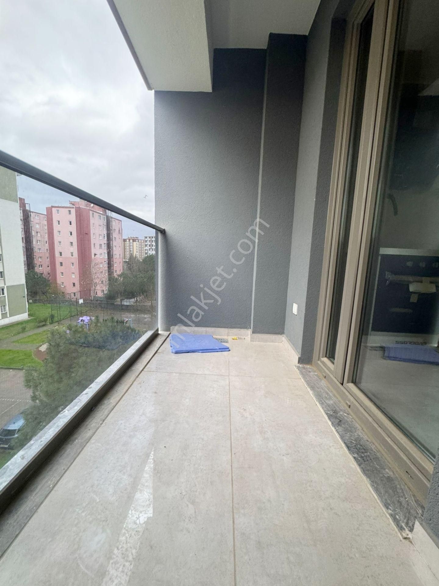 Mertcan'dan Havuzlu Güvenlikli Lüks Sitede Balkonlu Ara Kat 2+1 - Görsel 6