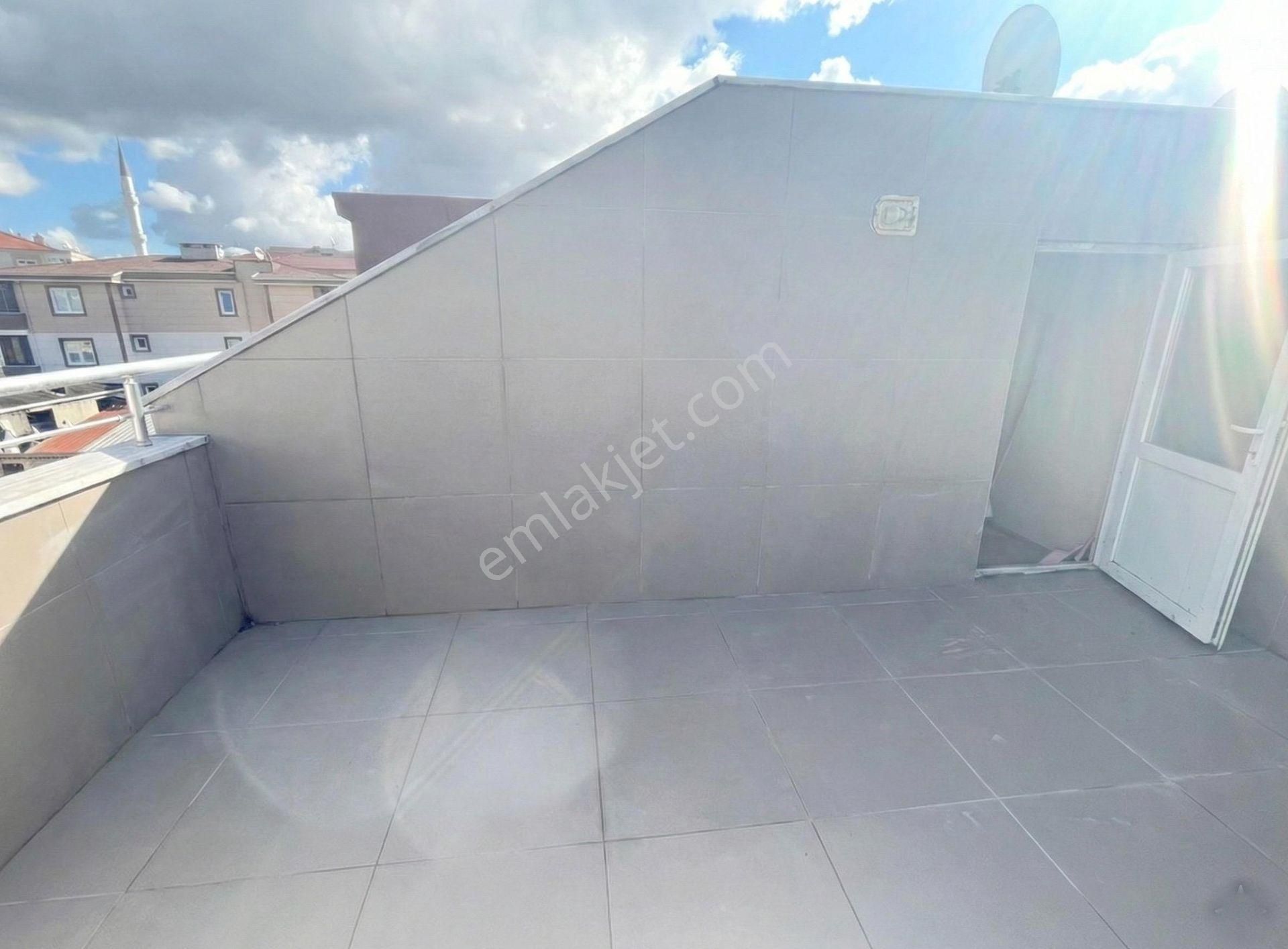 Mertcan'dan İskanlı Cadde 1dk Metro 6dk 2 Aileye Uygun Dubleks 4+2 - Görsel 30