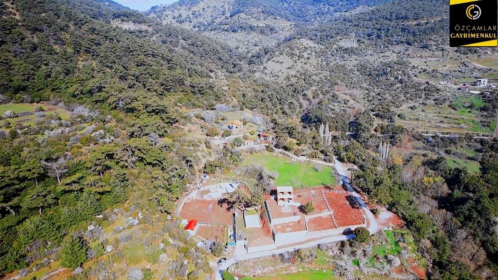 Bornova Çamiçi Yaylasında 738 M² Yola Sıfır Satılık Arazi - Görsel 15