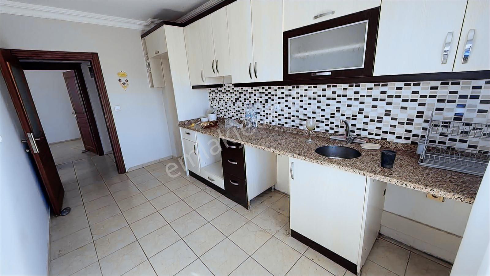 Kültürde 2+1 Ayrı Mutfak Eşyasız Kiralık