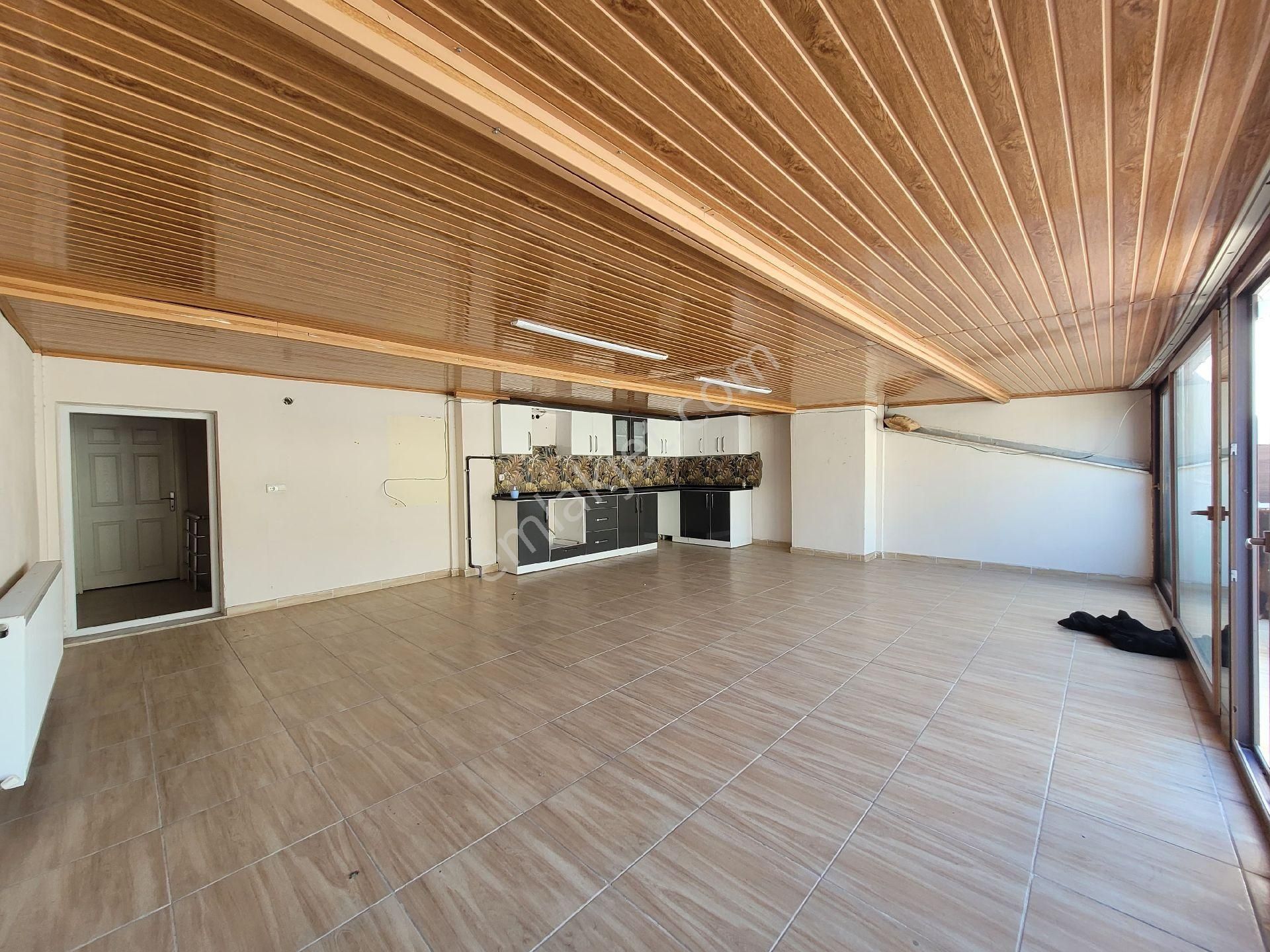 Manisa Yunusemre Muradiye Mh 5+2 Dubleks Daire Asansörlü