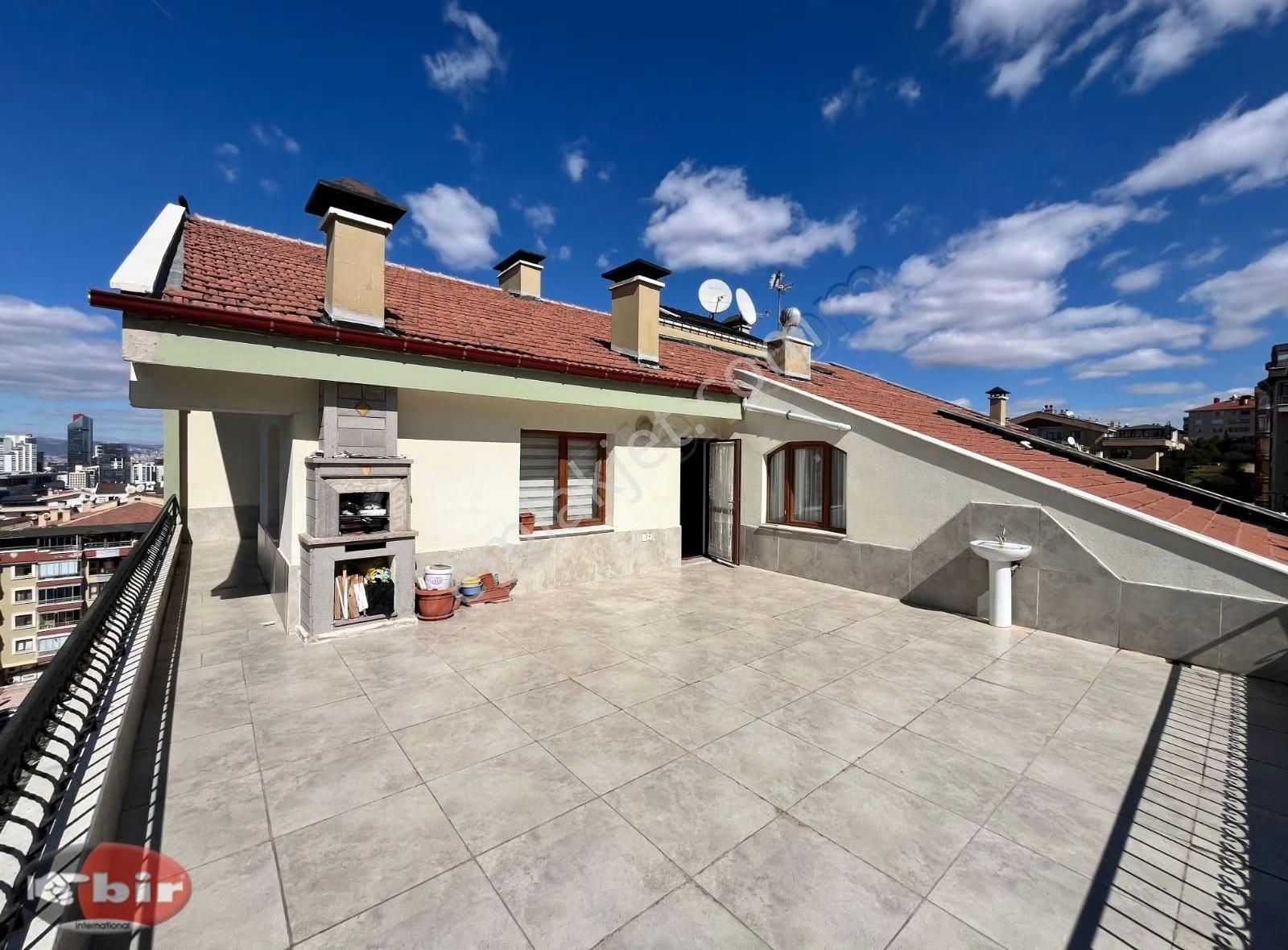 Cevizlidere'de Satılık 5+1 Çatı Dubleksi - Ön Cephe - Görsel 4
