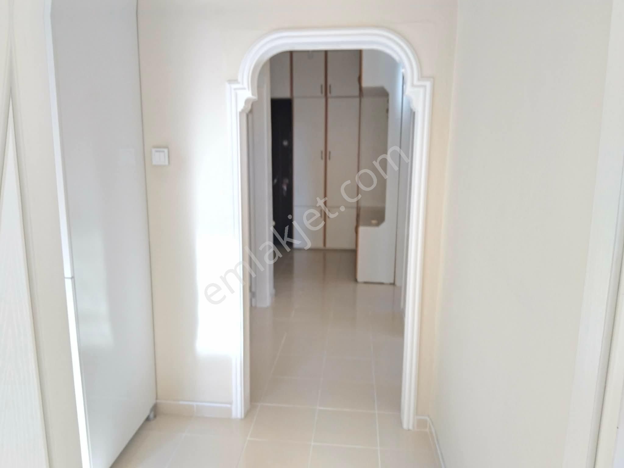 Çorluda Çoban Çeşmede Kiralık Daire 3+1-3. Kat. 120 M2 - Görsel 3