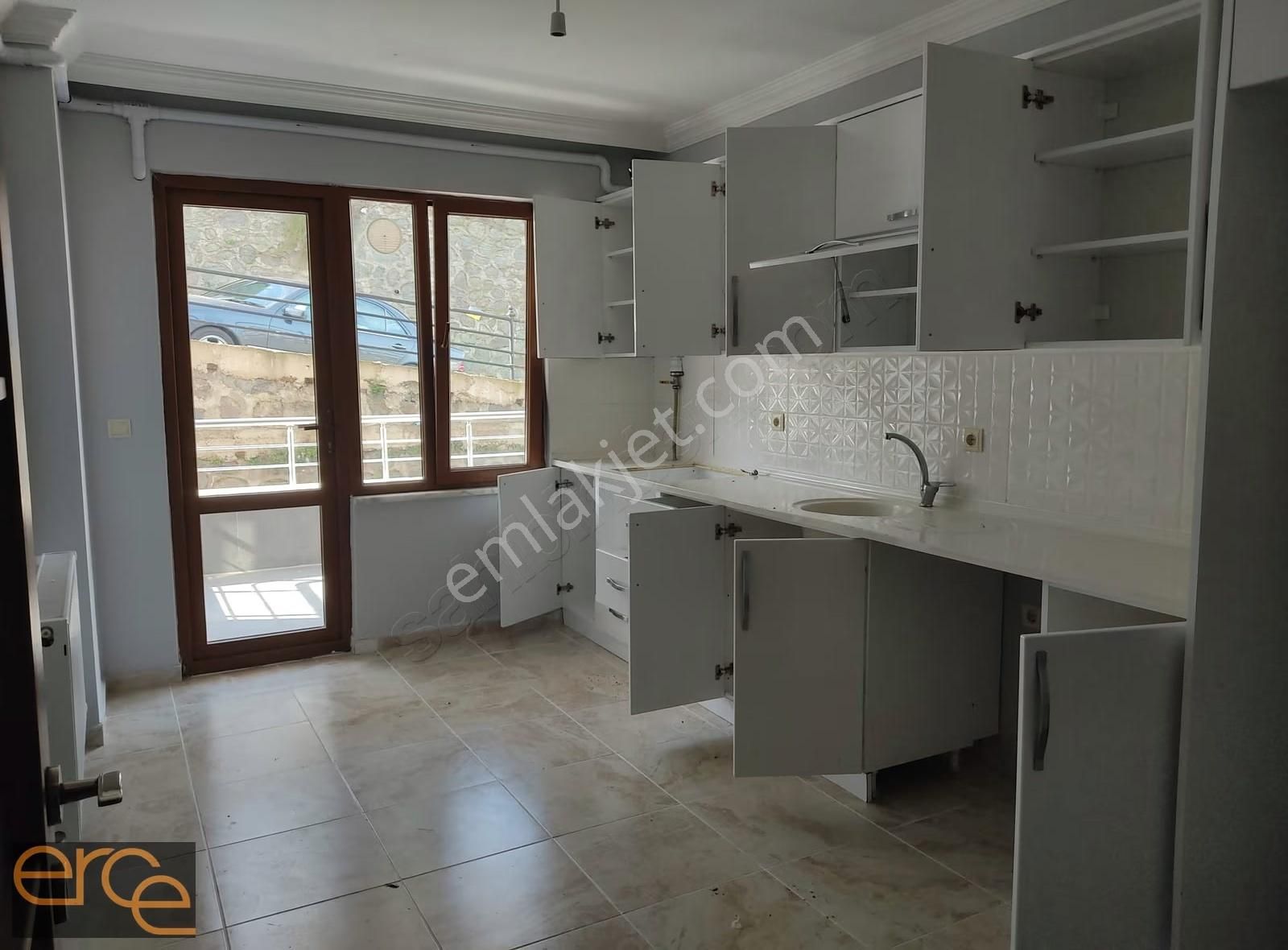 Yeşilköy'de Site İçinde Geniş 3+1 Kiralık Daire - Görsel 13