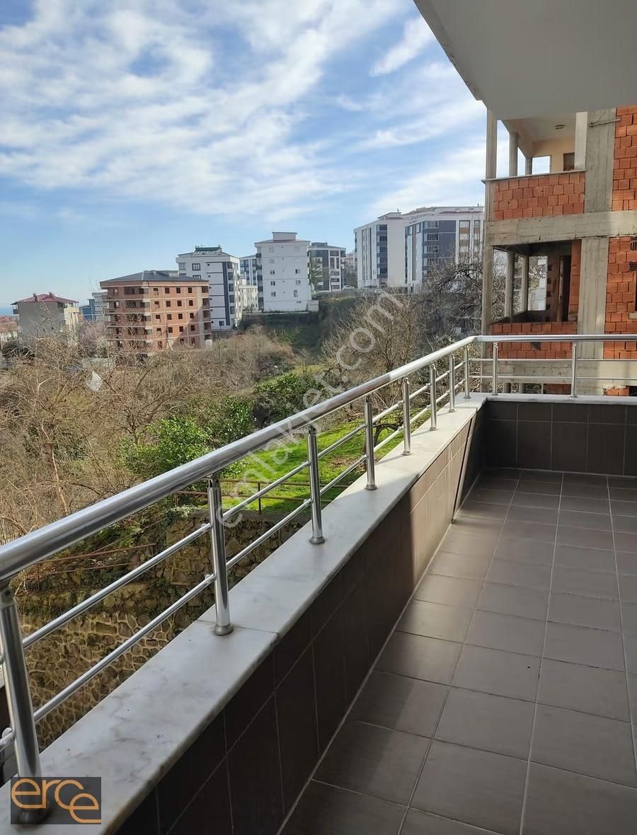 Yeşilköy'de Site İçinde, Ulaşım Kolaylığıyla 3+1 Daire