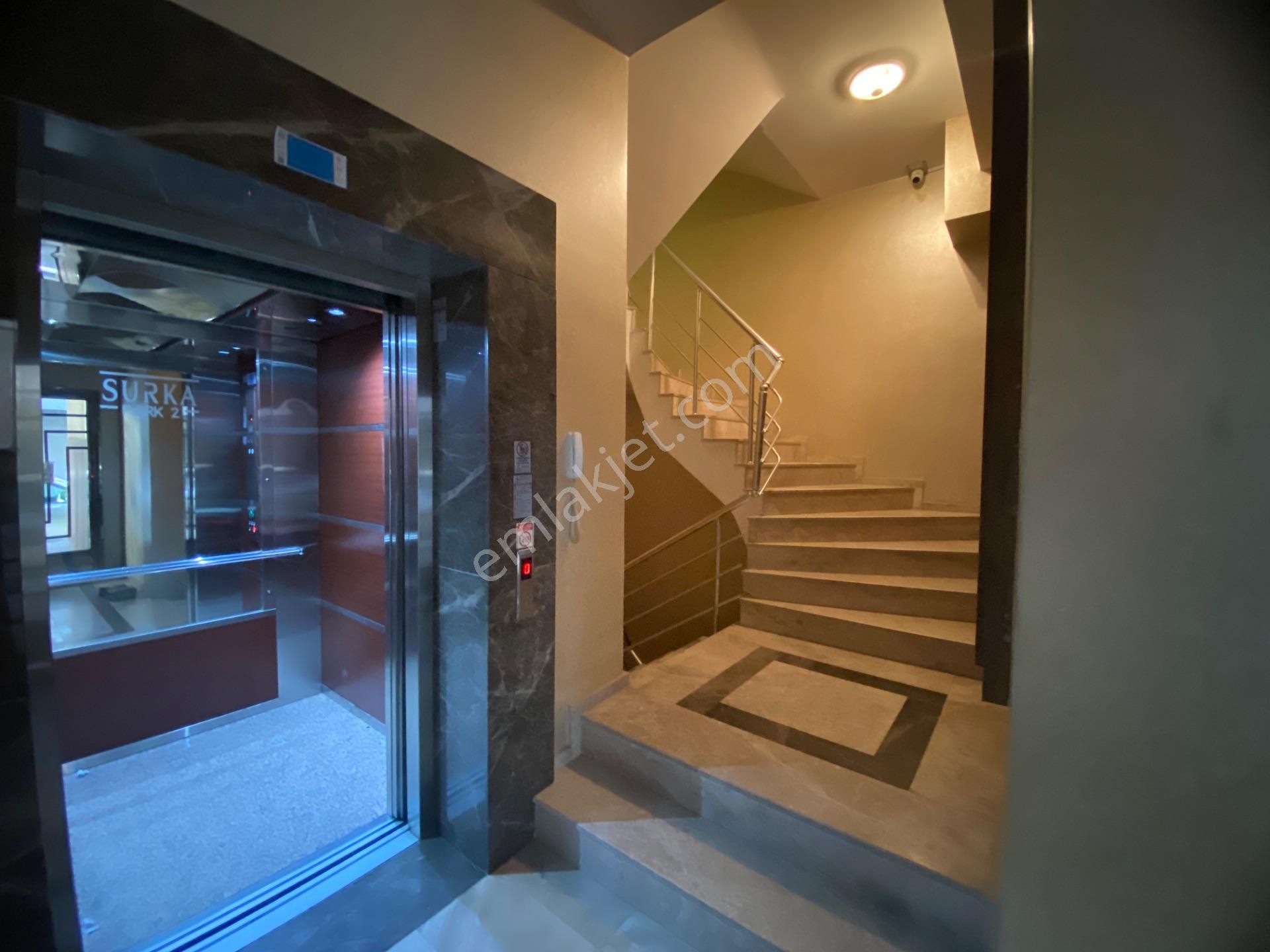 İzmir Bornova Küçükpark Yakını Kiralık Geniş 2+1 - Görsel 27