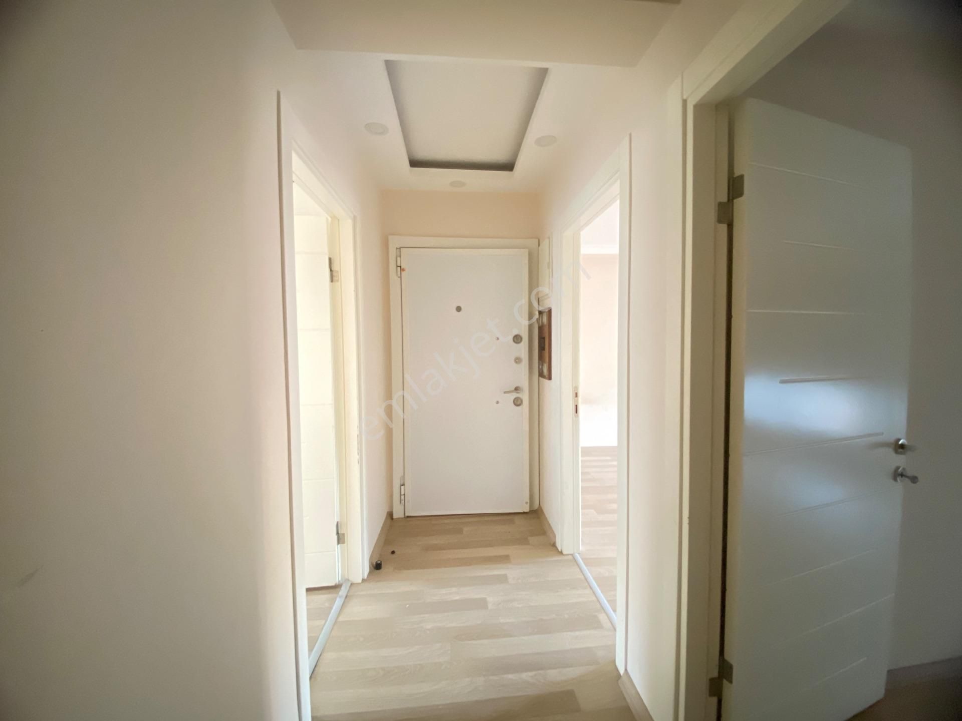 İzmir Bornova Küçükpark Yakını Kiralık Geniş 2+1 - Görsel 13