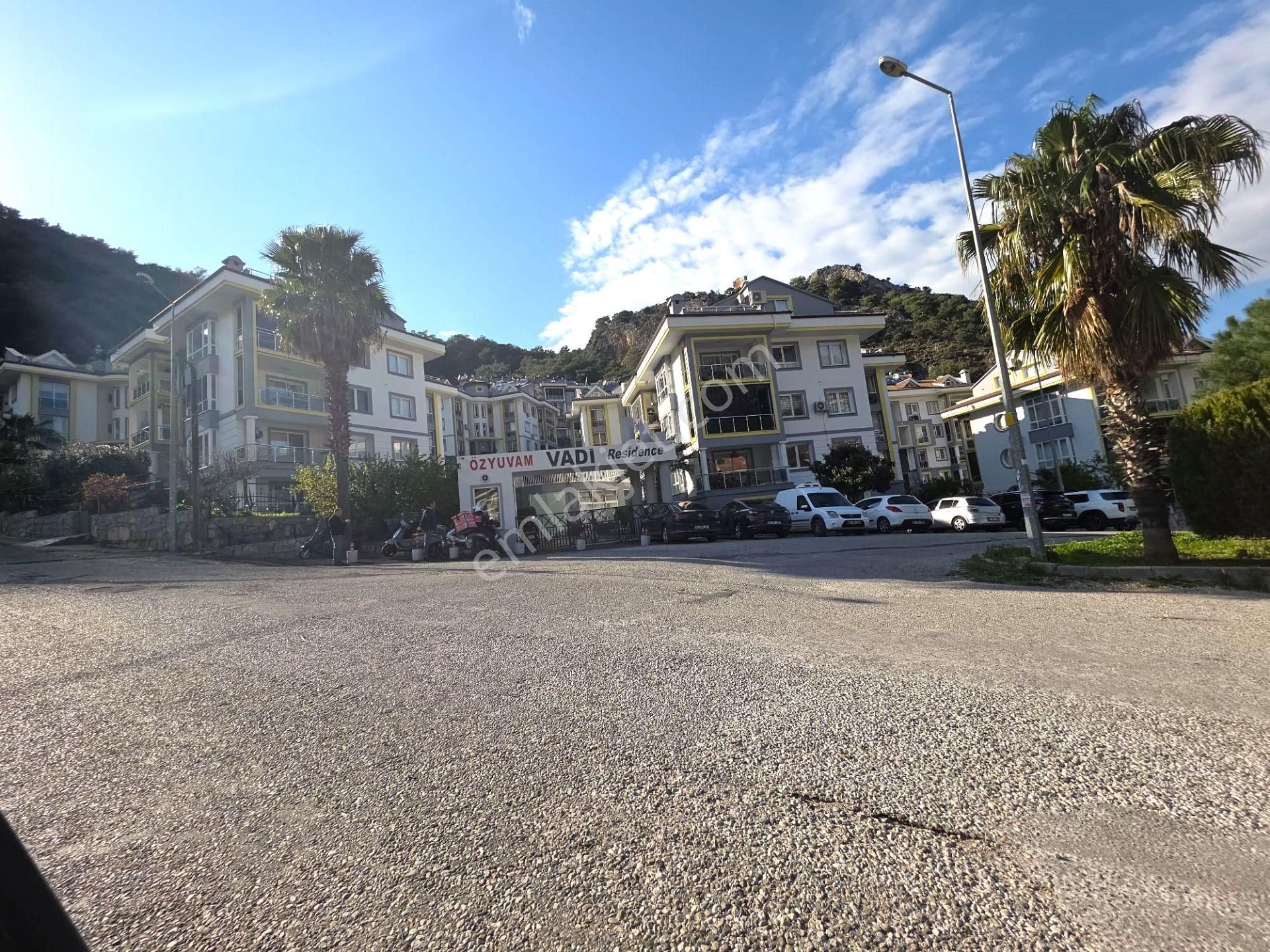 Goldhouse Dan Fethiyenin Gözde Sitesinde Satılık 2+1 Ara Kat Daire