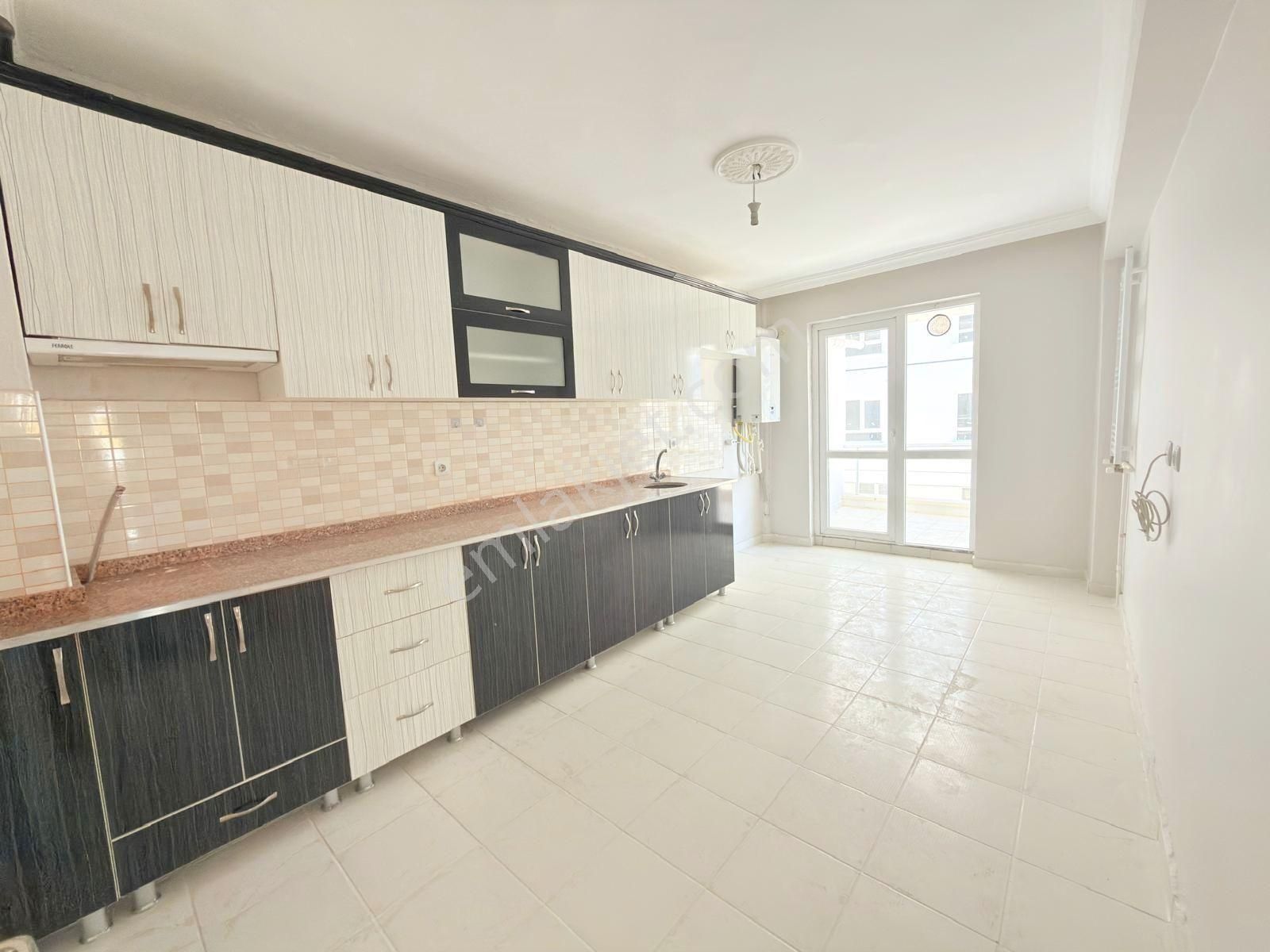 Bu Fiyata Daire Kalmadı !!!ara Kat Kuruş Masrafsız 3+1 Fırsatıı - Görsel 3