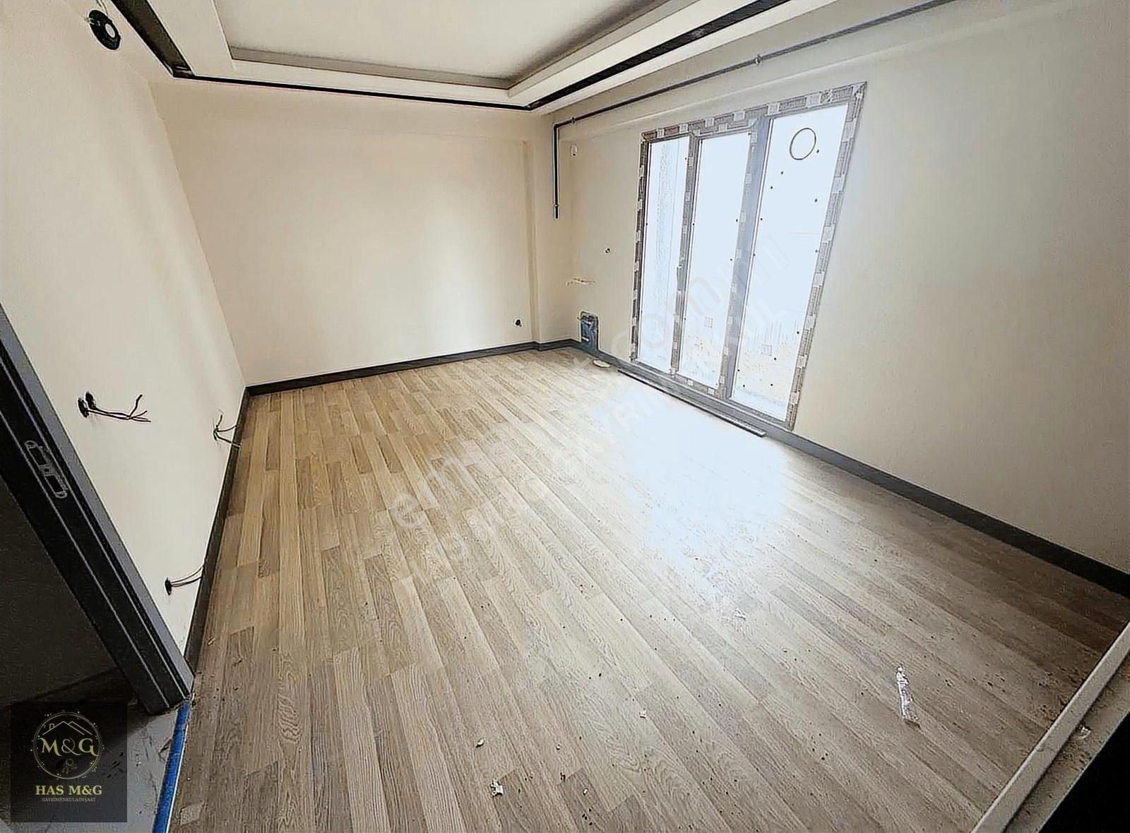 Ana Cadde Dibinde Butik Site İçerisinde 1+1 Daıre