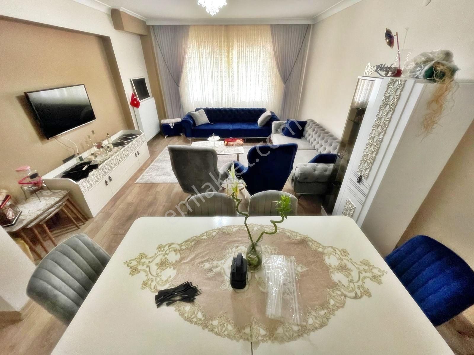 Menderes'te Daha Genşi Yok-7/24 Güvenlkli Sitede 150m2 3.5+1 - Görsel 13