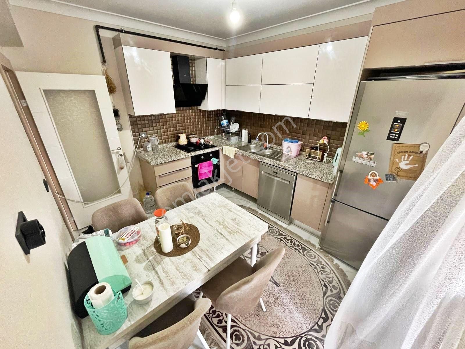 Menderes'te Daha Genşi Yok-7/24 Güvenlkli Sitede 150m2 3.5+1 - Görsel 4