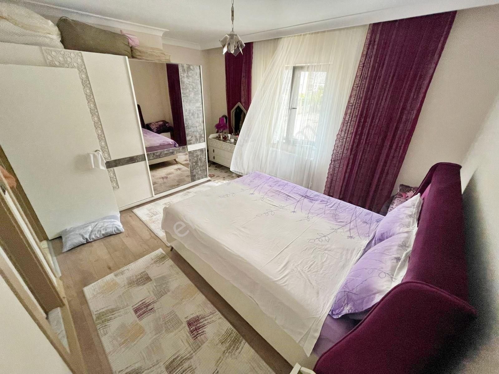 Menderes'te Daha Genşi Yok-7/24 Güvenlkli Sitede 150m2 3.5+1 - Görsel 20